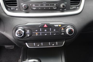Kia Sorento 2017 - Thumbnail 19