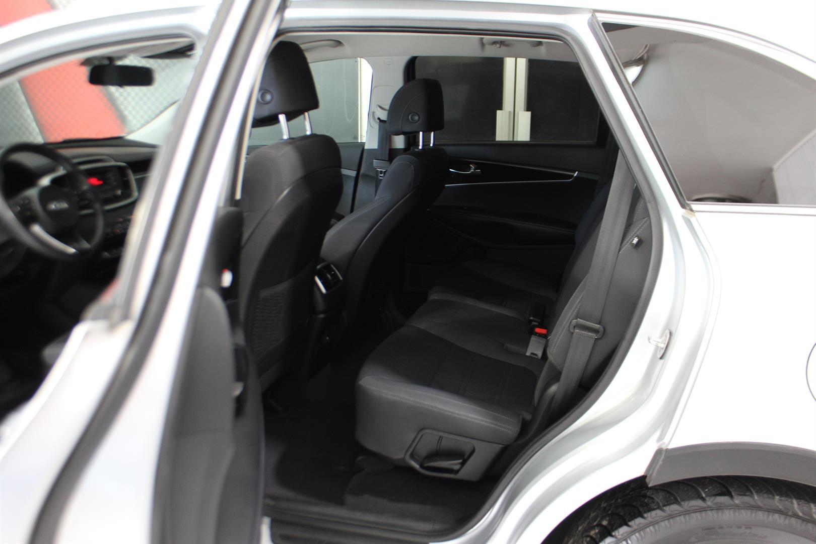 Kia Sorento 2017 - Image 22