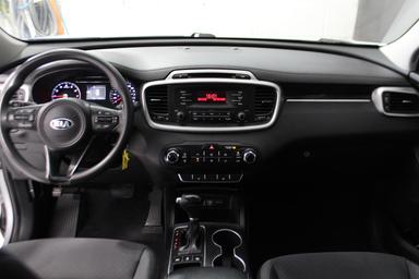 Kia Sorento 2017 - Thumbnail 12