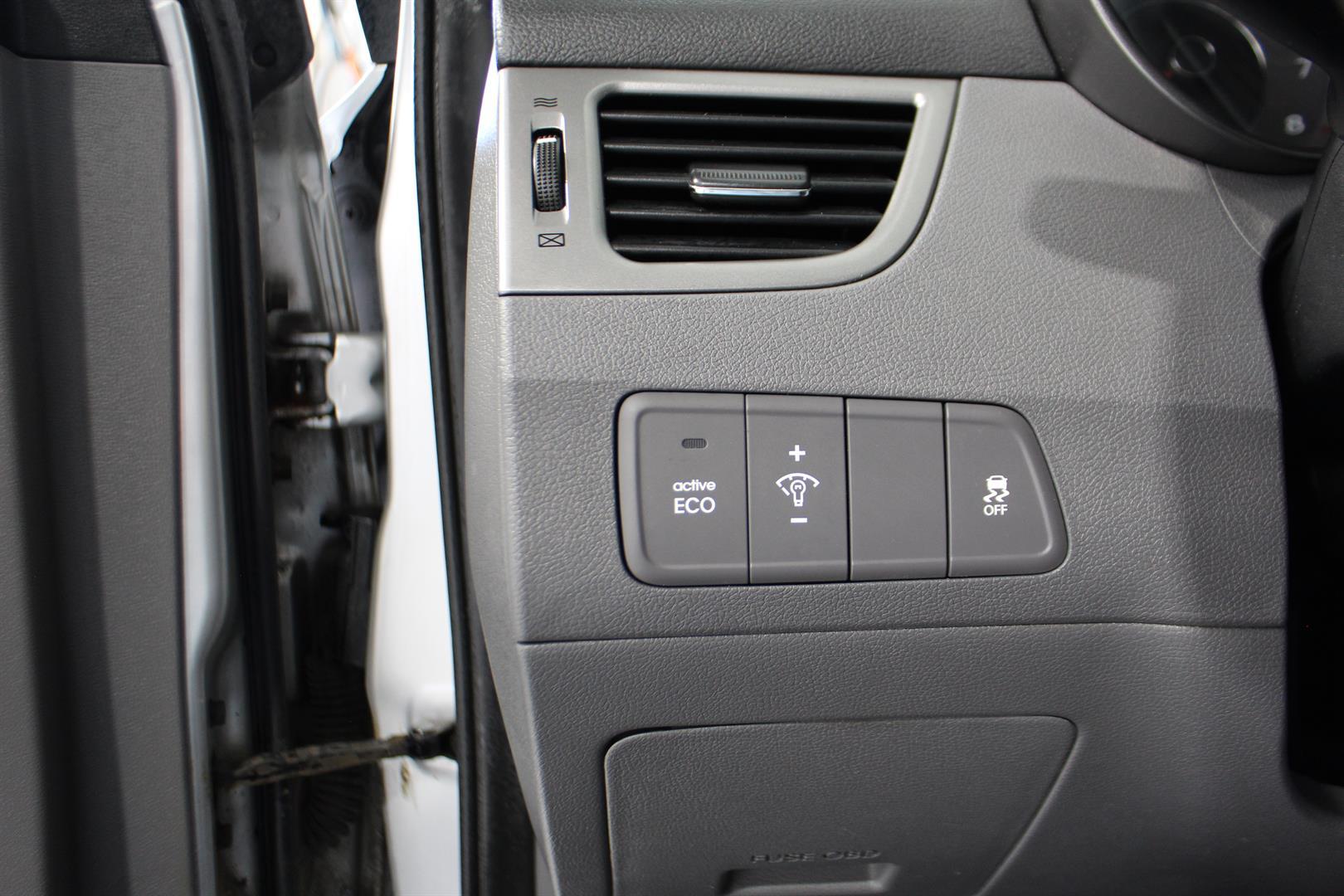 Hyundai Elantra 2013 - Image 11