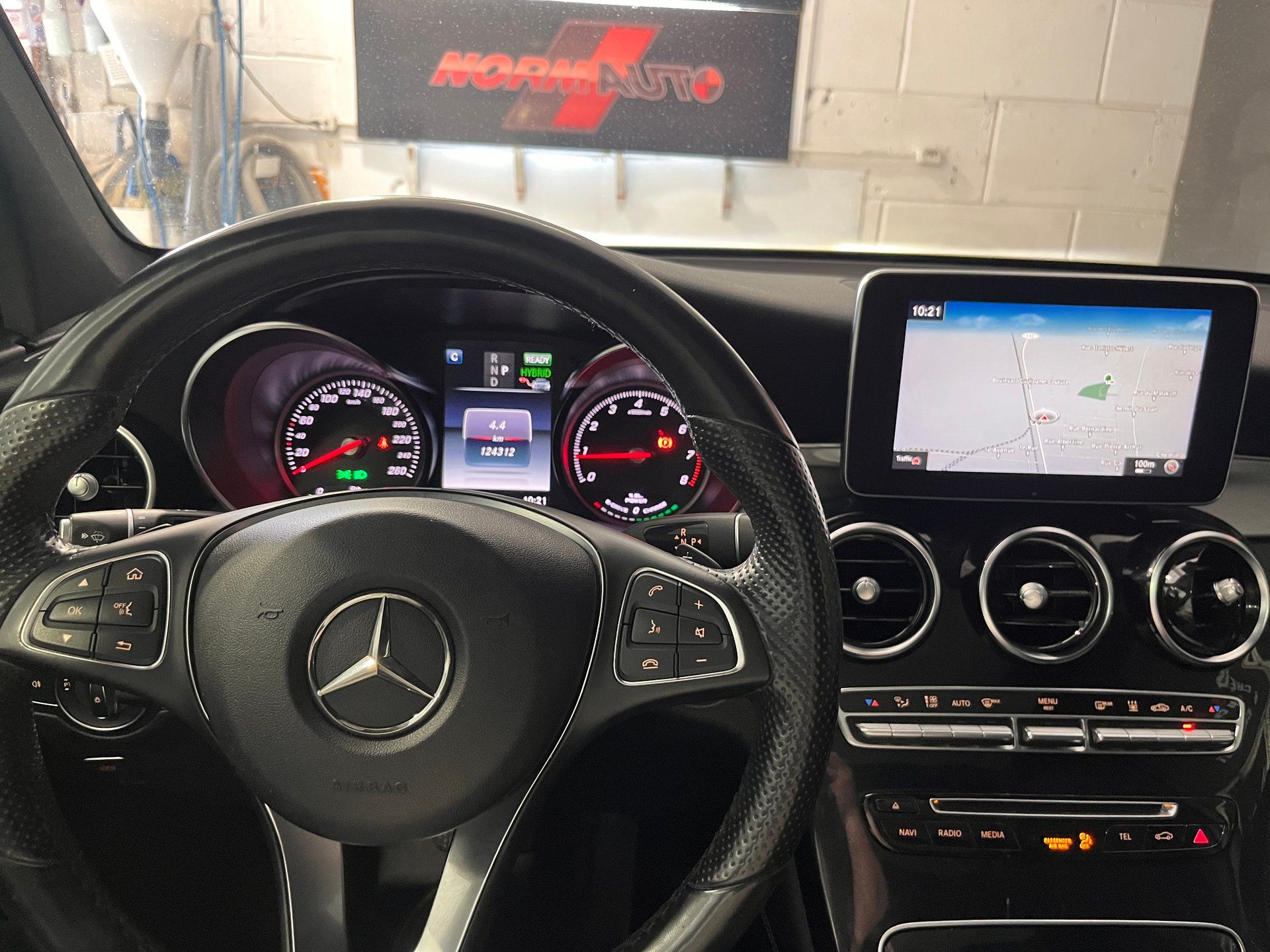 Mercedes-Benz GLC 350e 2018 - Thumbnail 10