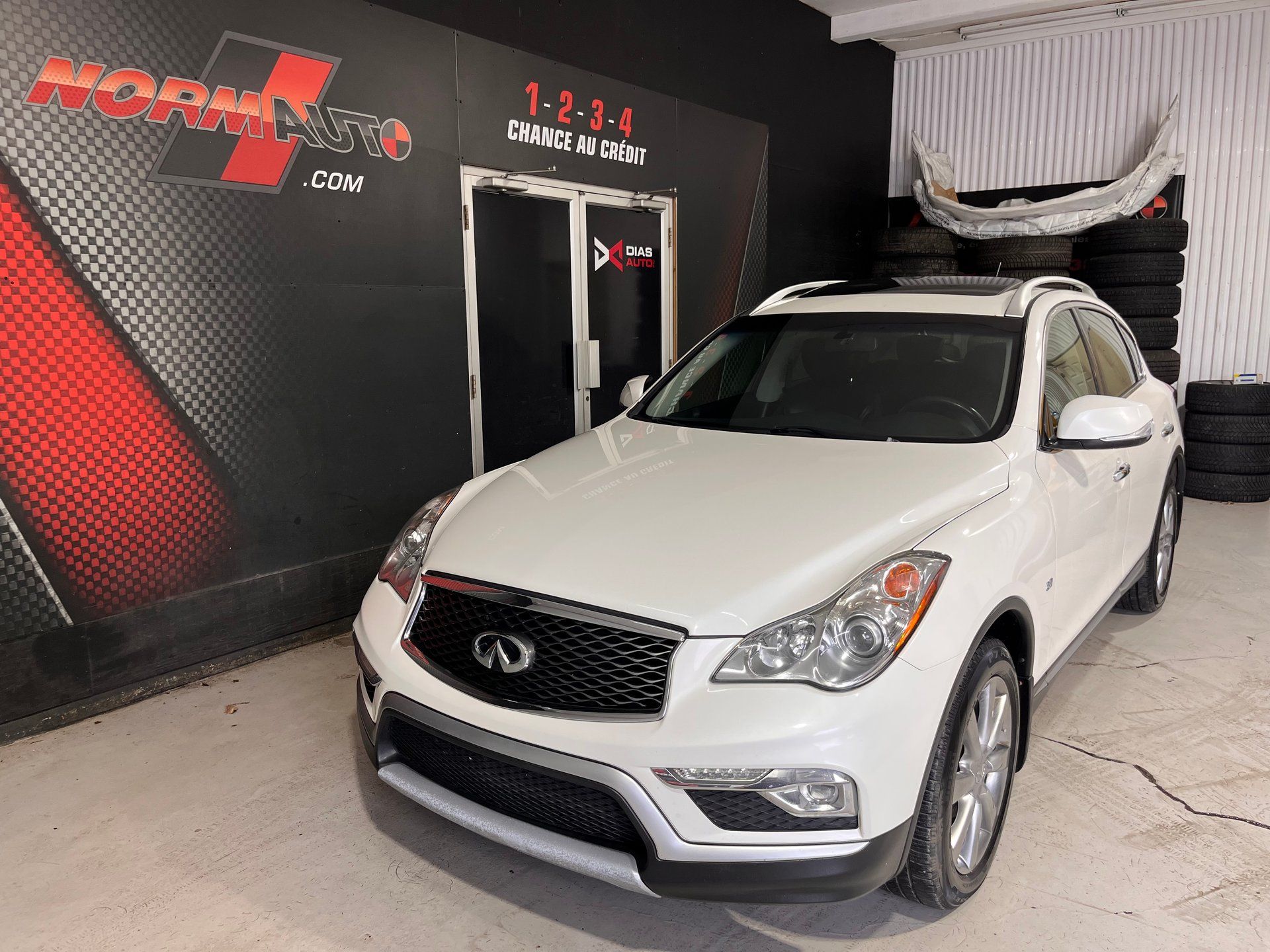 INFINITI QX50 2017 - Thumbnail 3