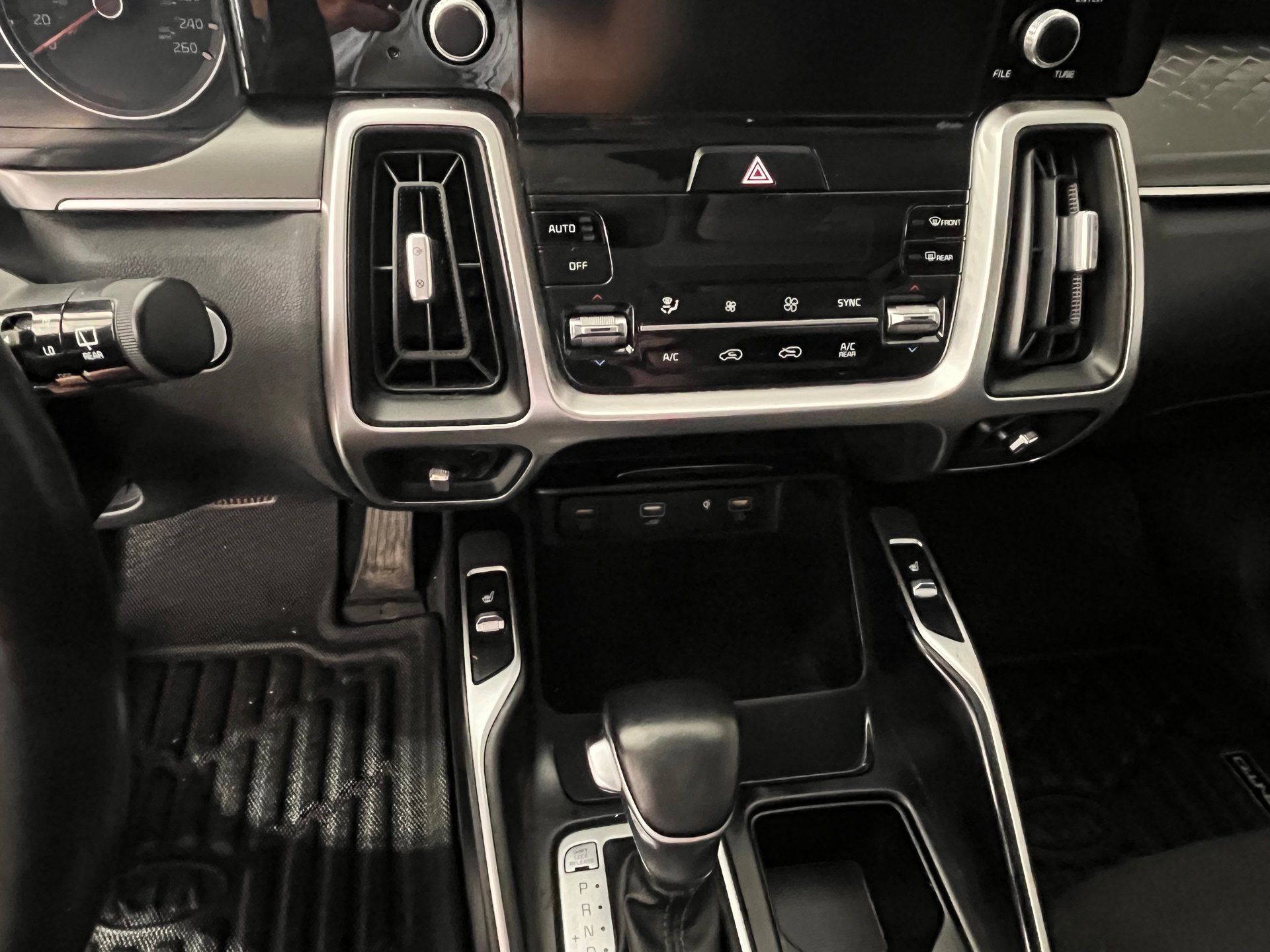 Kia Sorento 2021 - Thumbnail 21