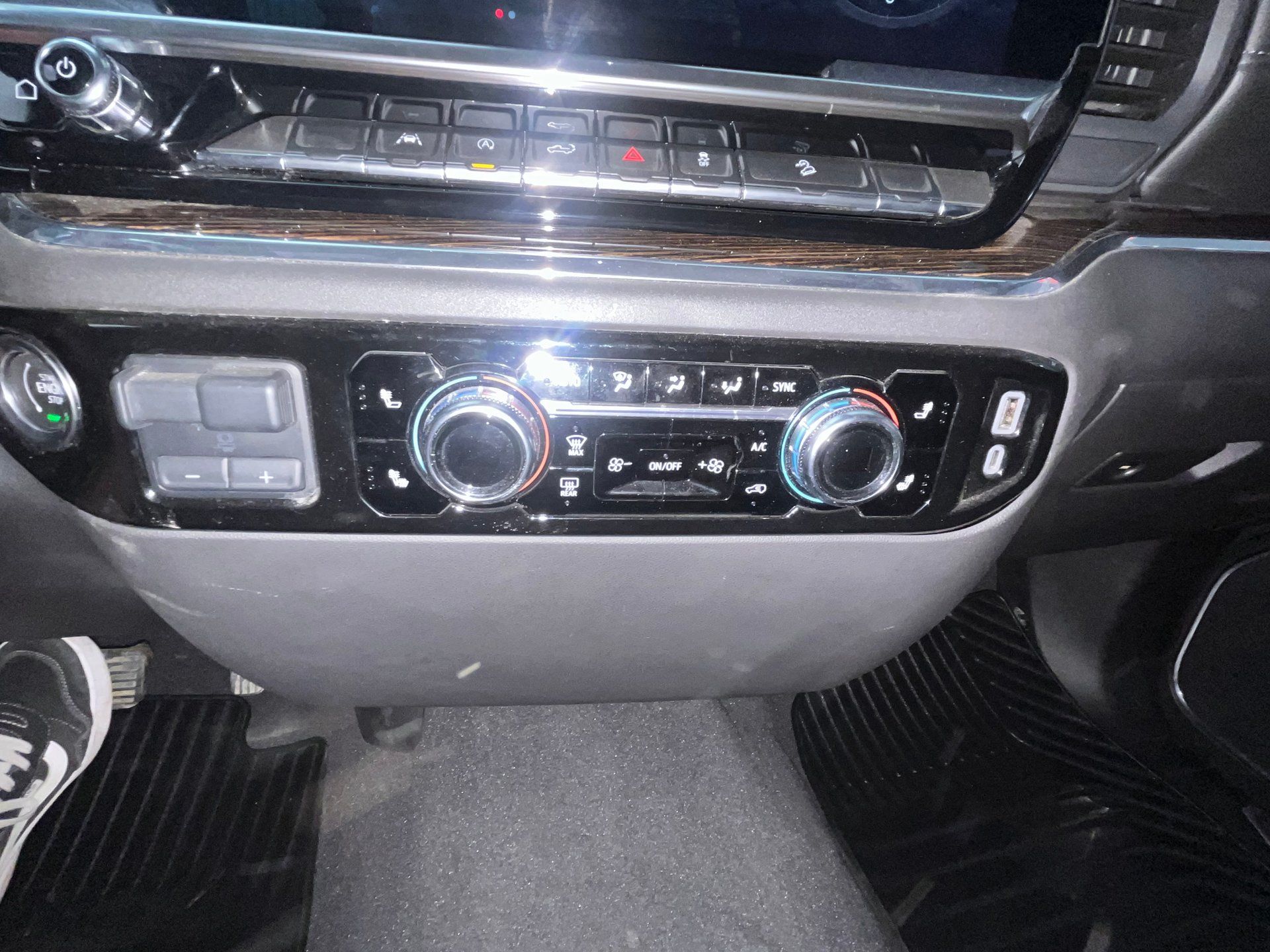 GMC Sierra 1500 2023 - Thumbnail 27