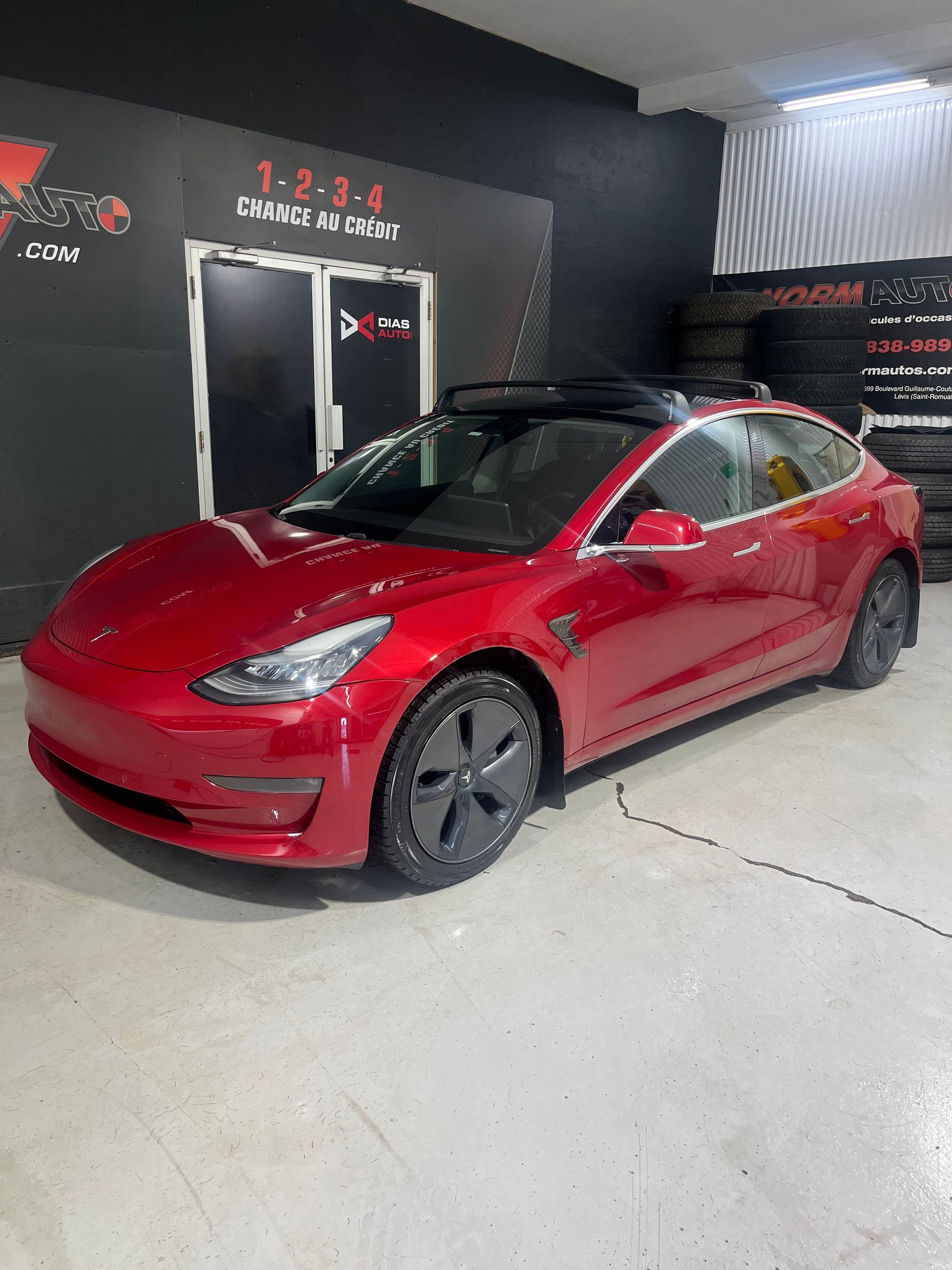 Tesla Model 3 2019 - Thumbnail 2