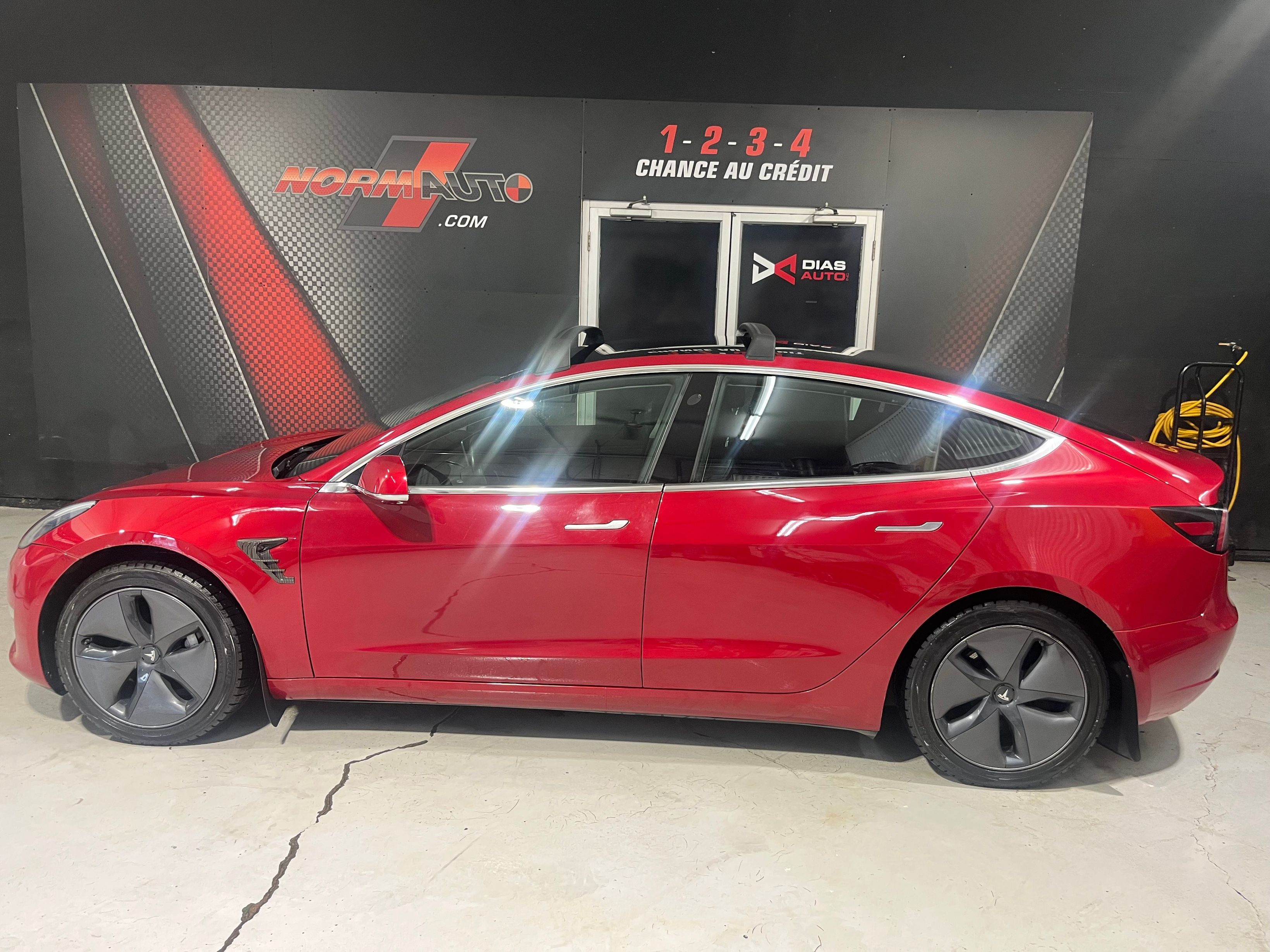 Tesla Model 3 2019 - Thumbnail 3