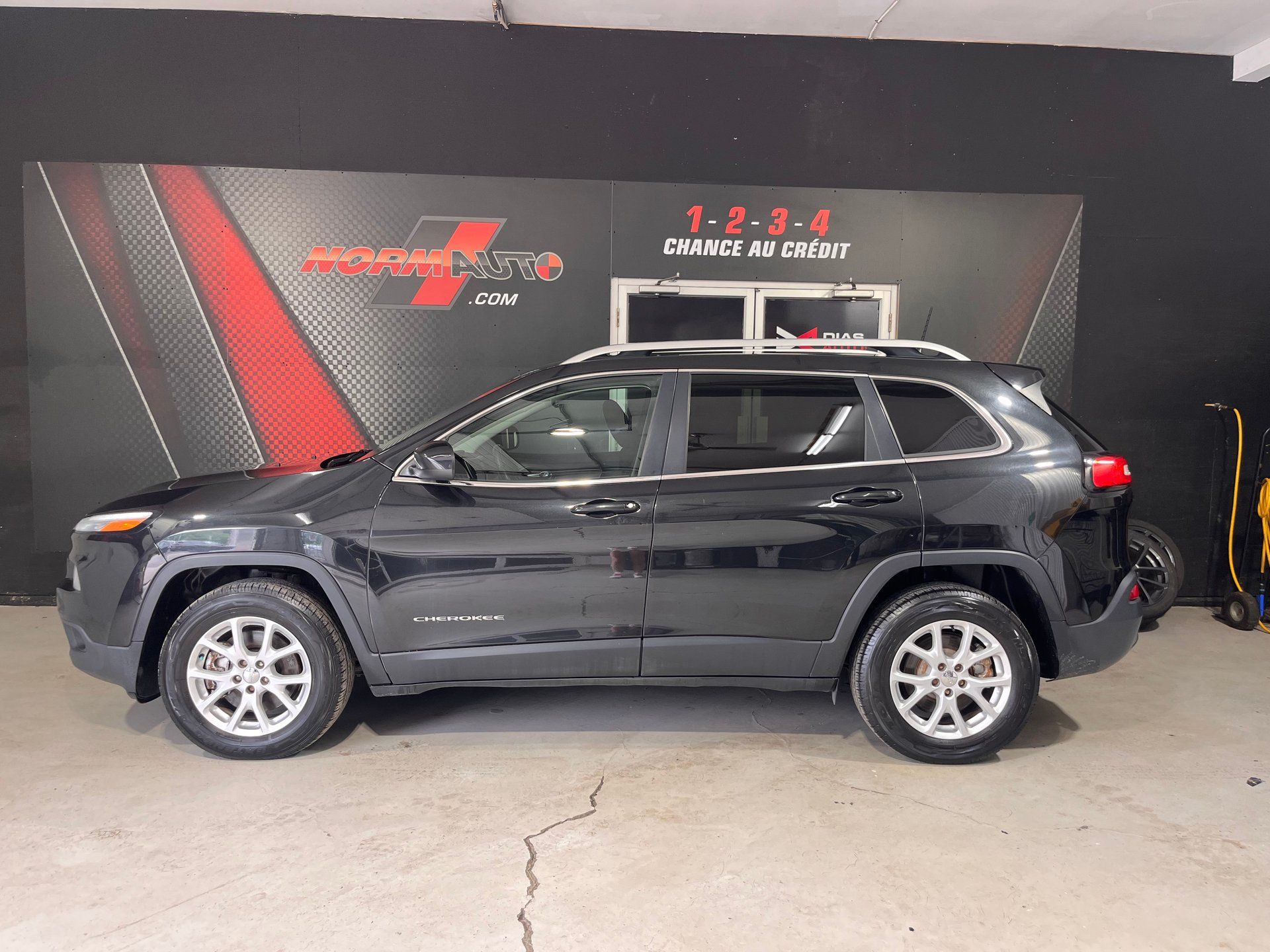 Jeep Cherokee 2016 - Thumbnail 1