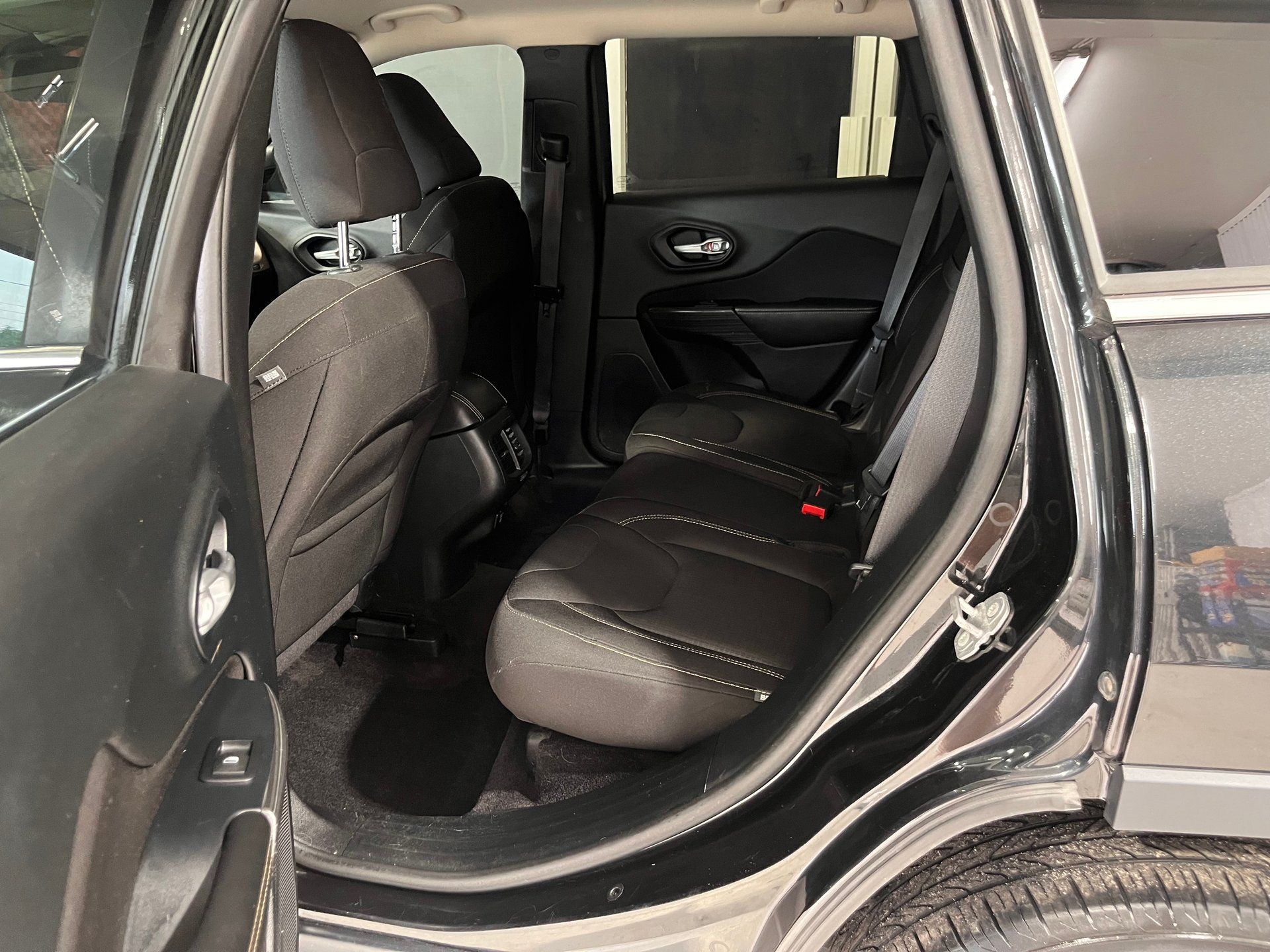 Jeep Cherokee 2016 - Thumbnail 6