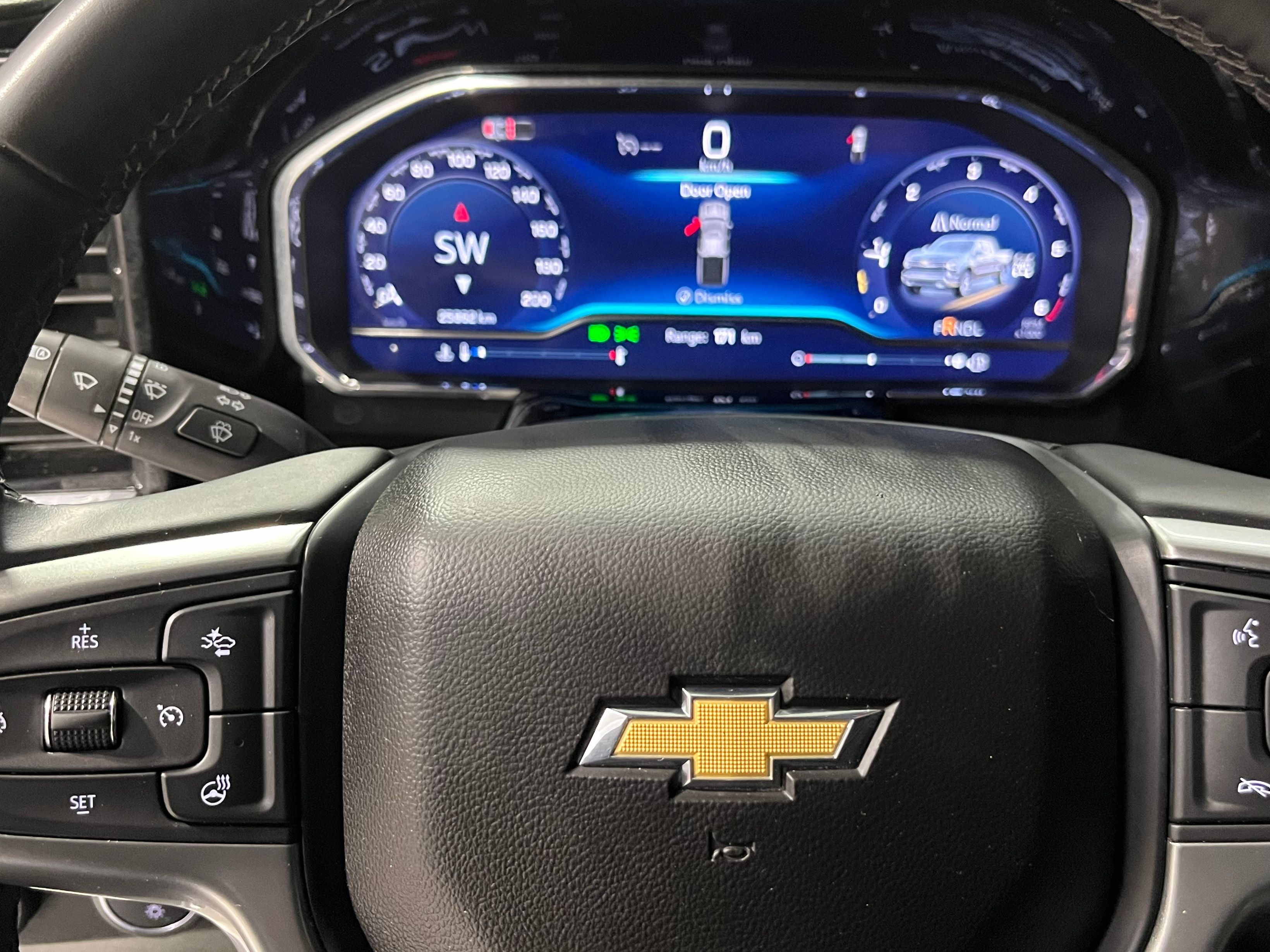 Chevrolet Silverado 1500 2025 - Thumbnail 23