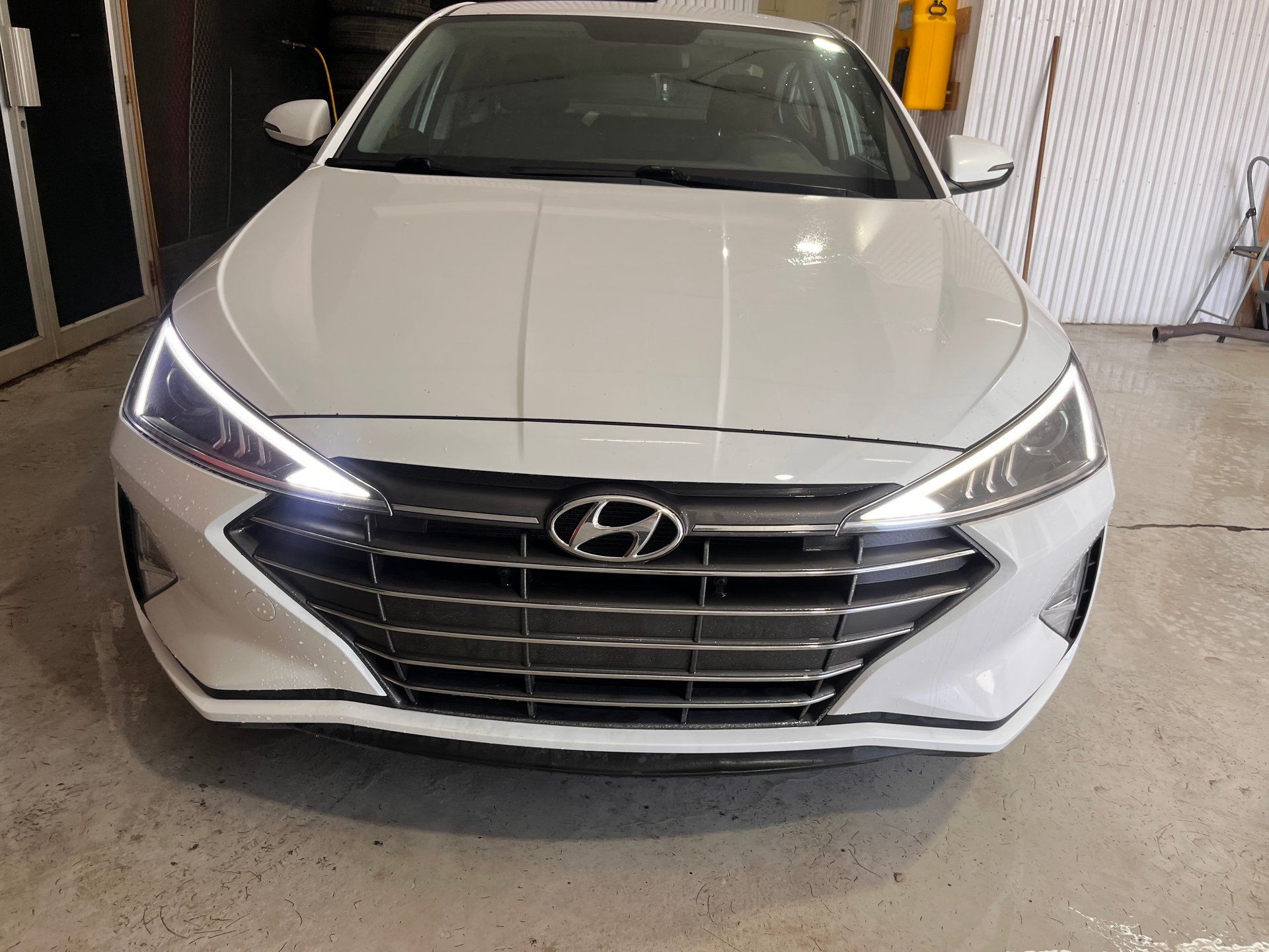 Hyundai Elantra 2020 - Thumbnail 5