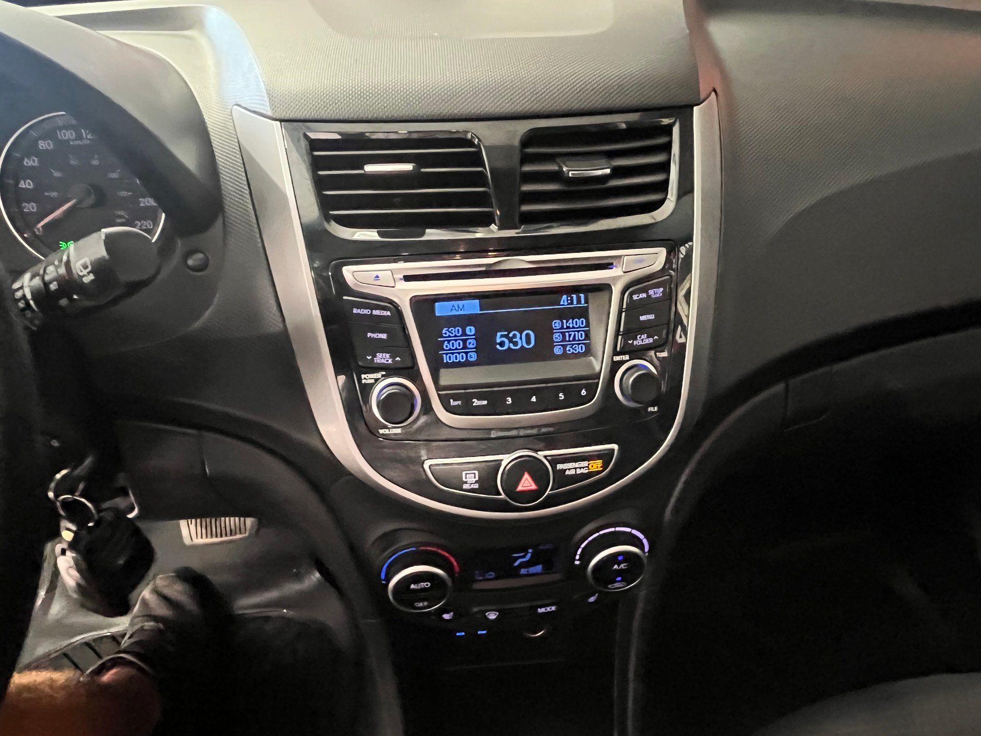 Hyundai Accent 2016 - Thumbnail 14