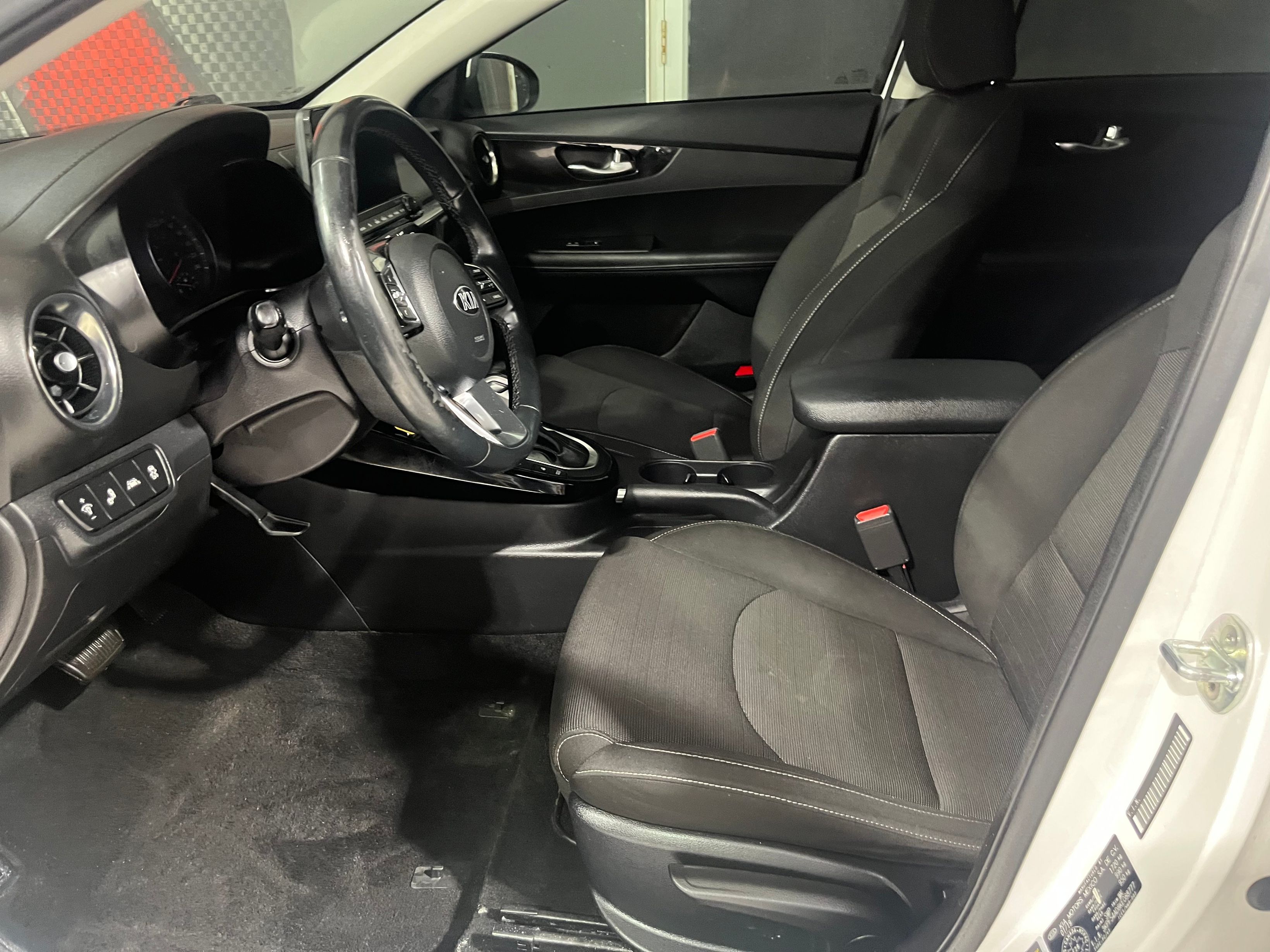 Kia Forte 2019 - Thumbnail 11