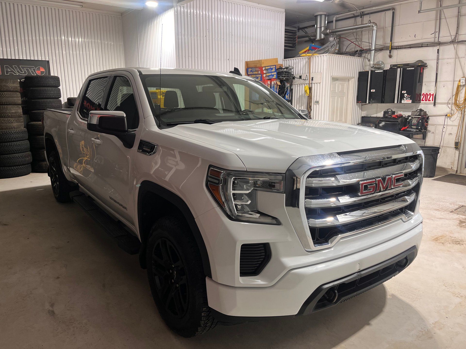 GMC Sierra 1500 2021 - Thumbnail 3