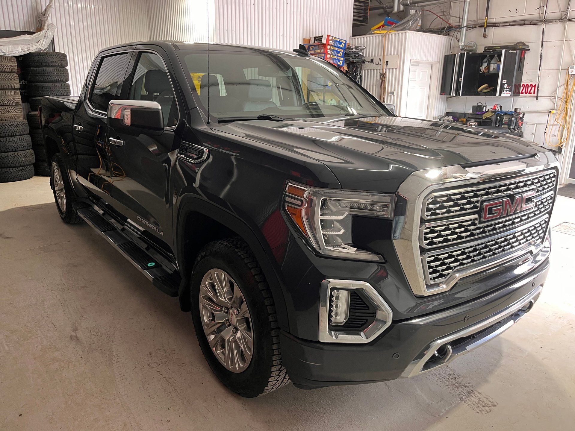 GMC Sierra 1500 2021 - Image 9