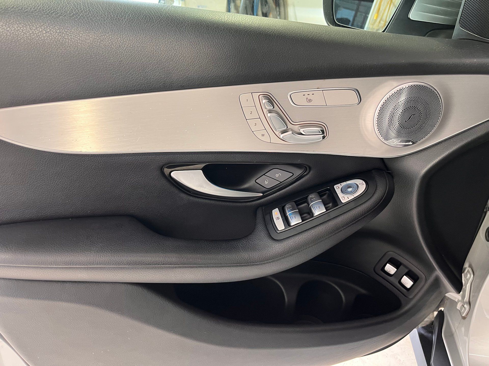 Mercedes-Benz GLC 350e 2018 - Image 9