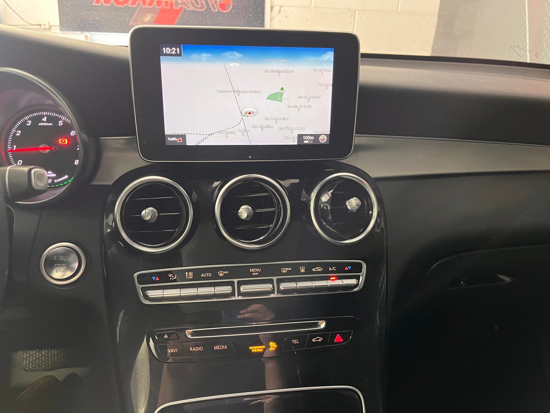 Mercedes-Benz GLC 350e 2018 - Image 13