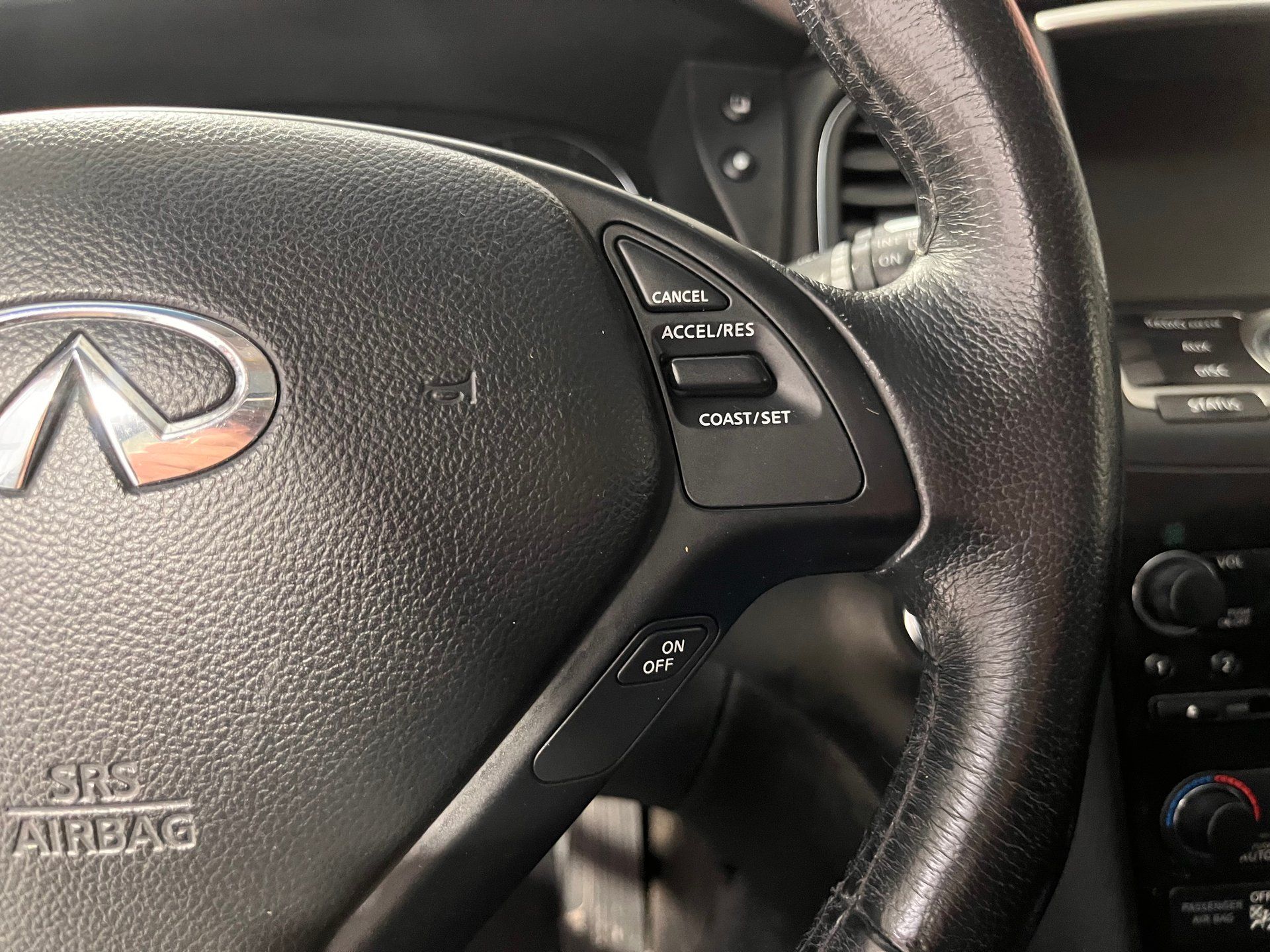 INFINITI QX50 2017 - Image 15
