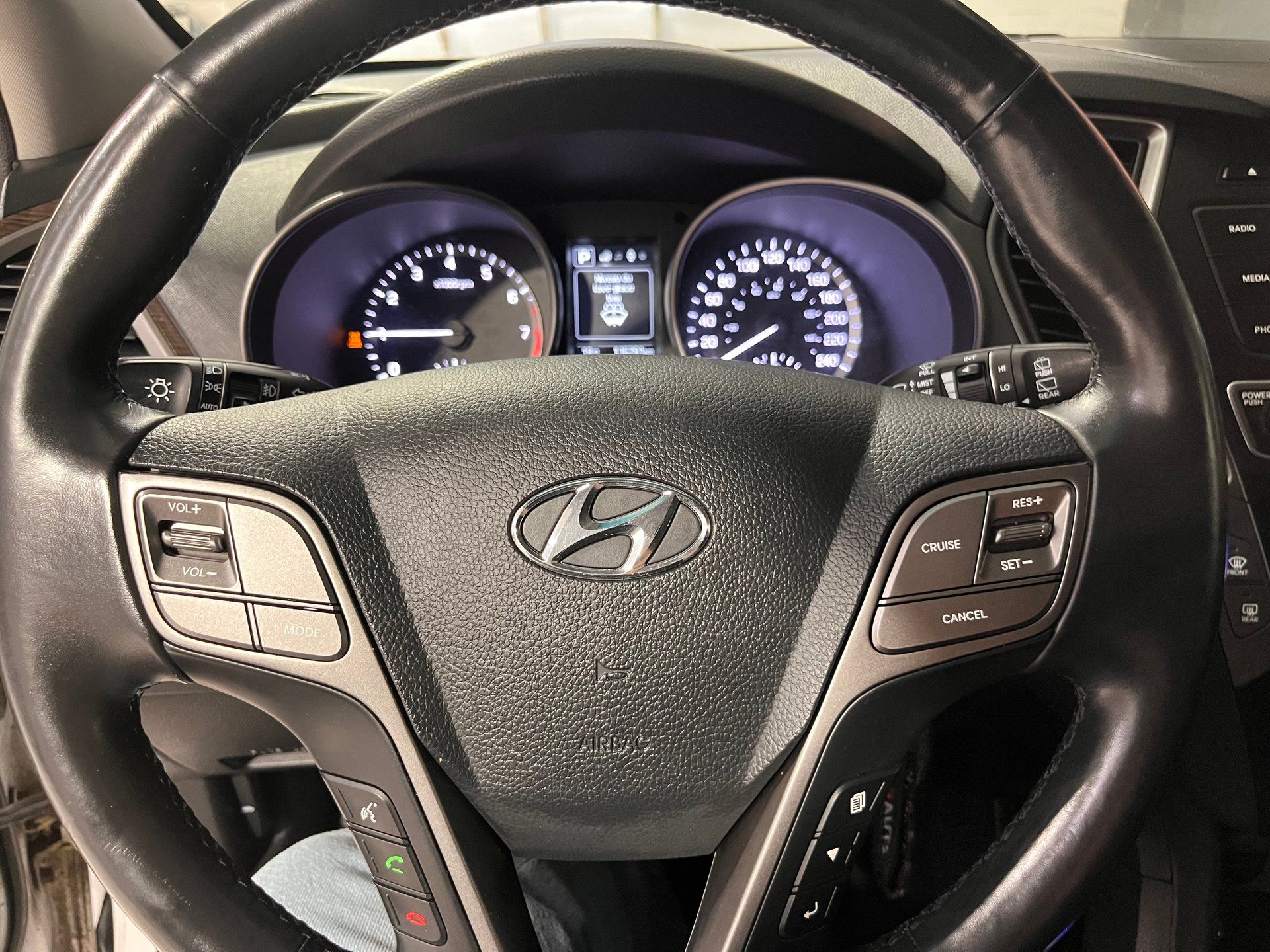 Hyundai Santa Fe Sport 2017 - Image 12