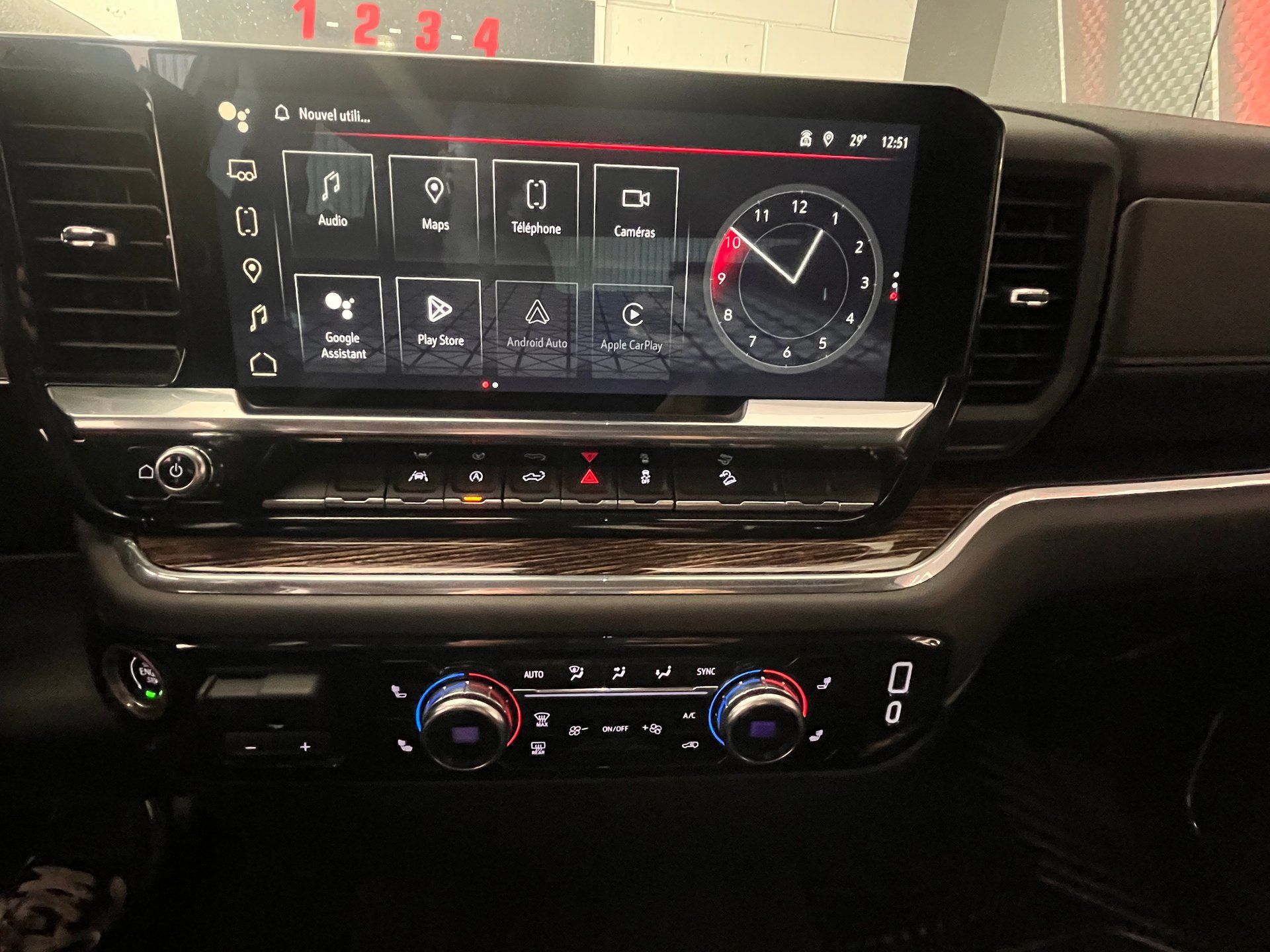 GMC Sierra 1500 2023 - Image 26