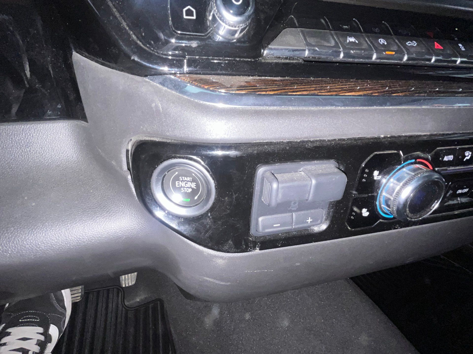 GMC Sierra 1500 2023 - Image 28
