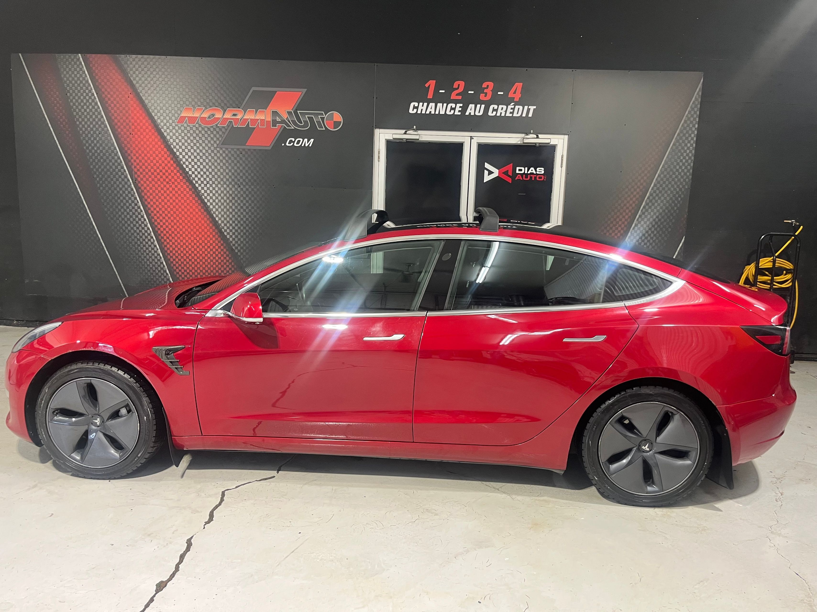 Tesla Model 3 2019 - Image 3