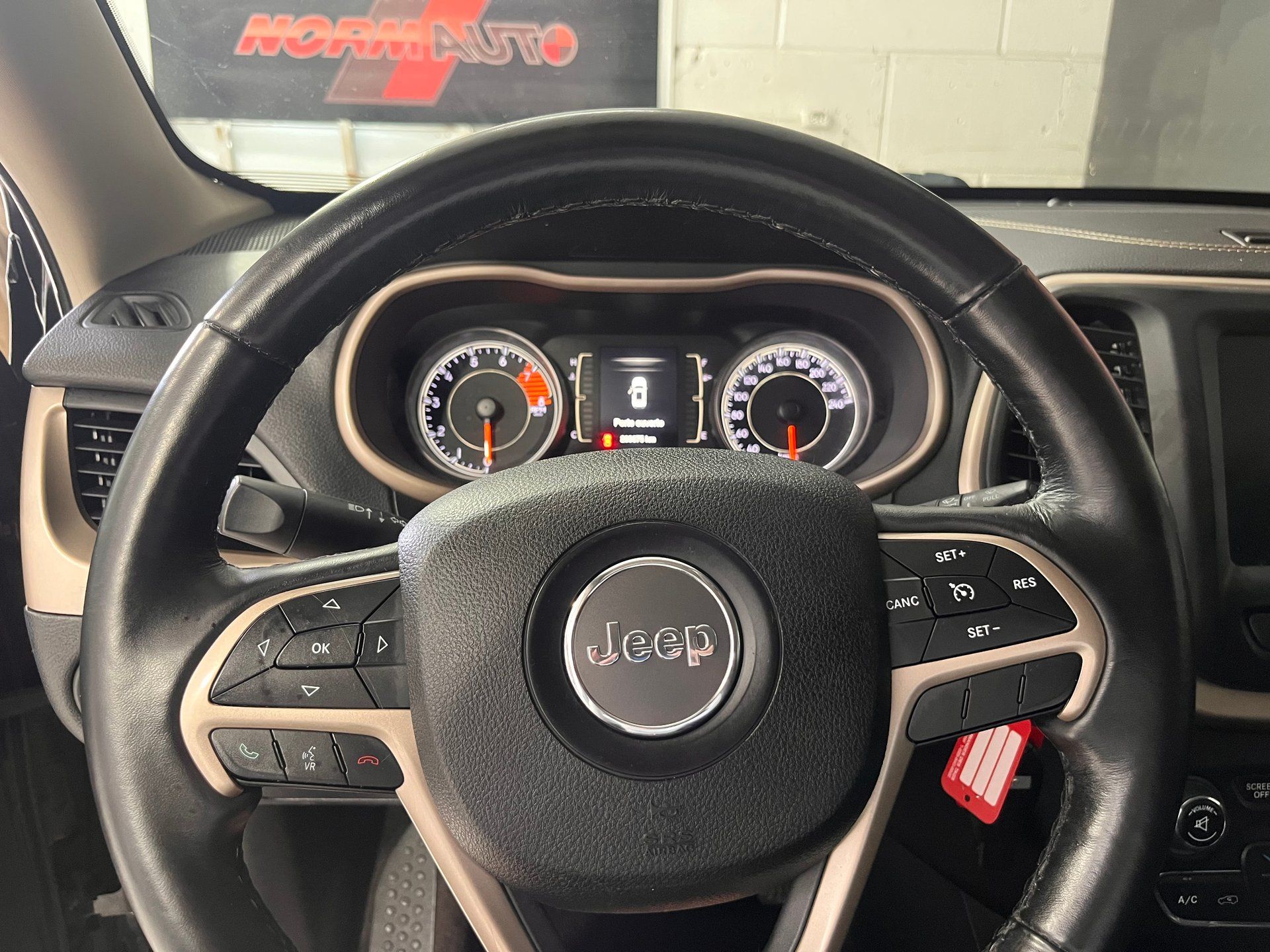 Jeep Cherokee 2016 - Image 8
