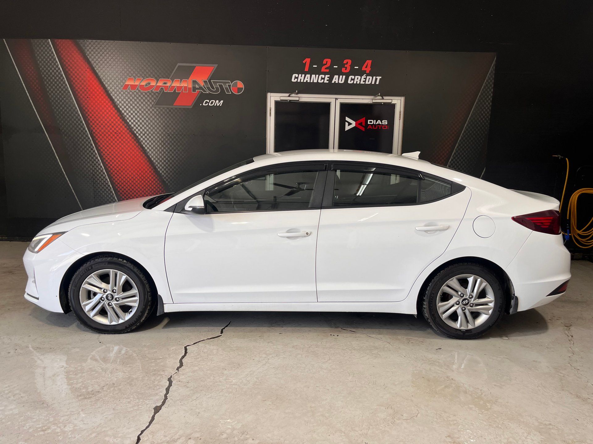 Hyundai Elantra 2020 - Image 1