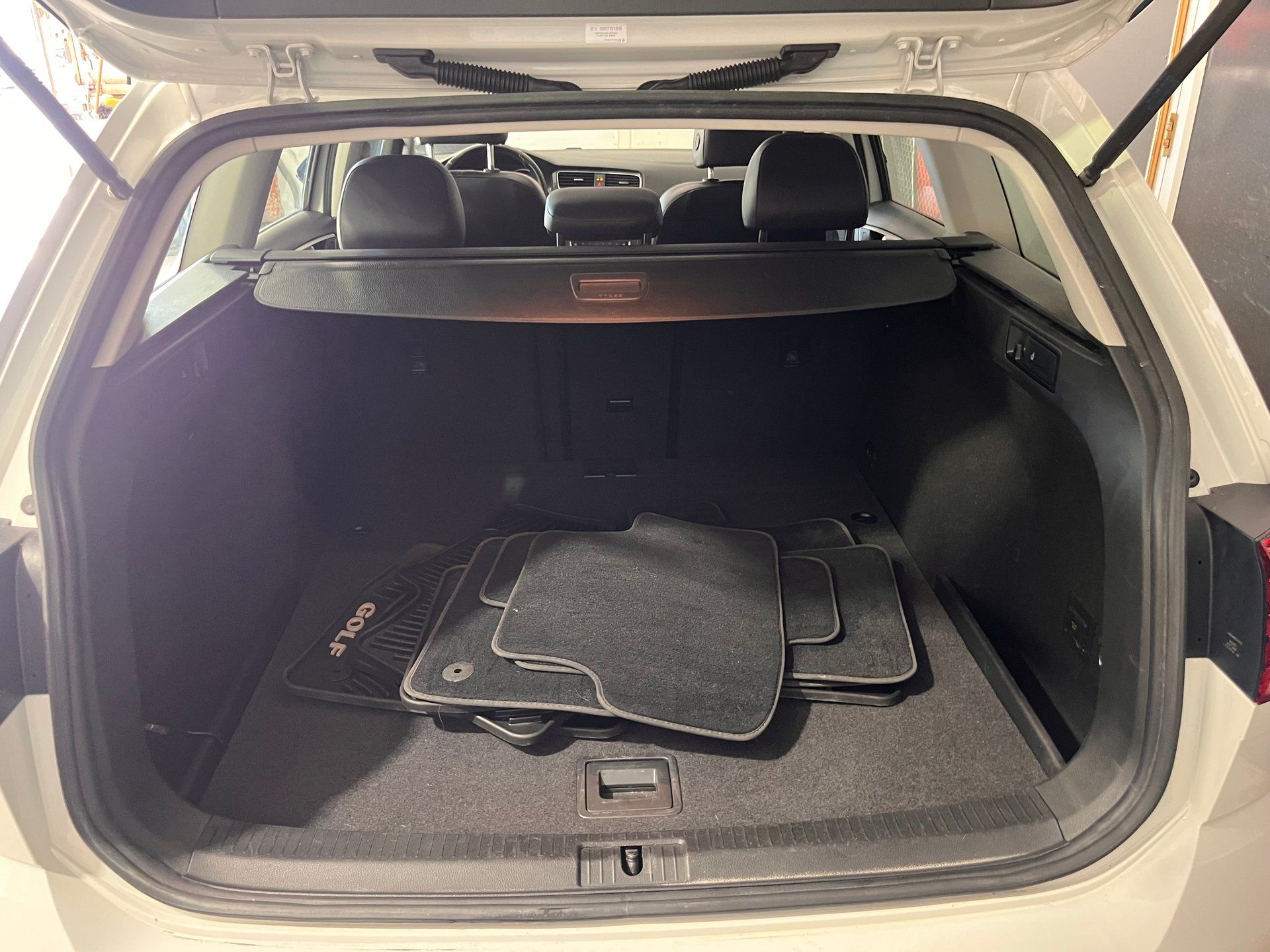 Volkswagen Golf SportWagen 2019 - Image 9
