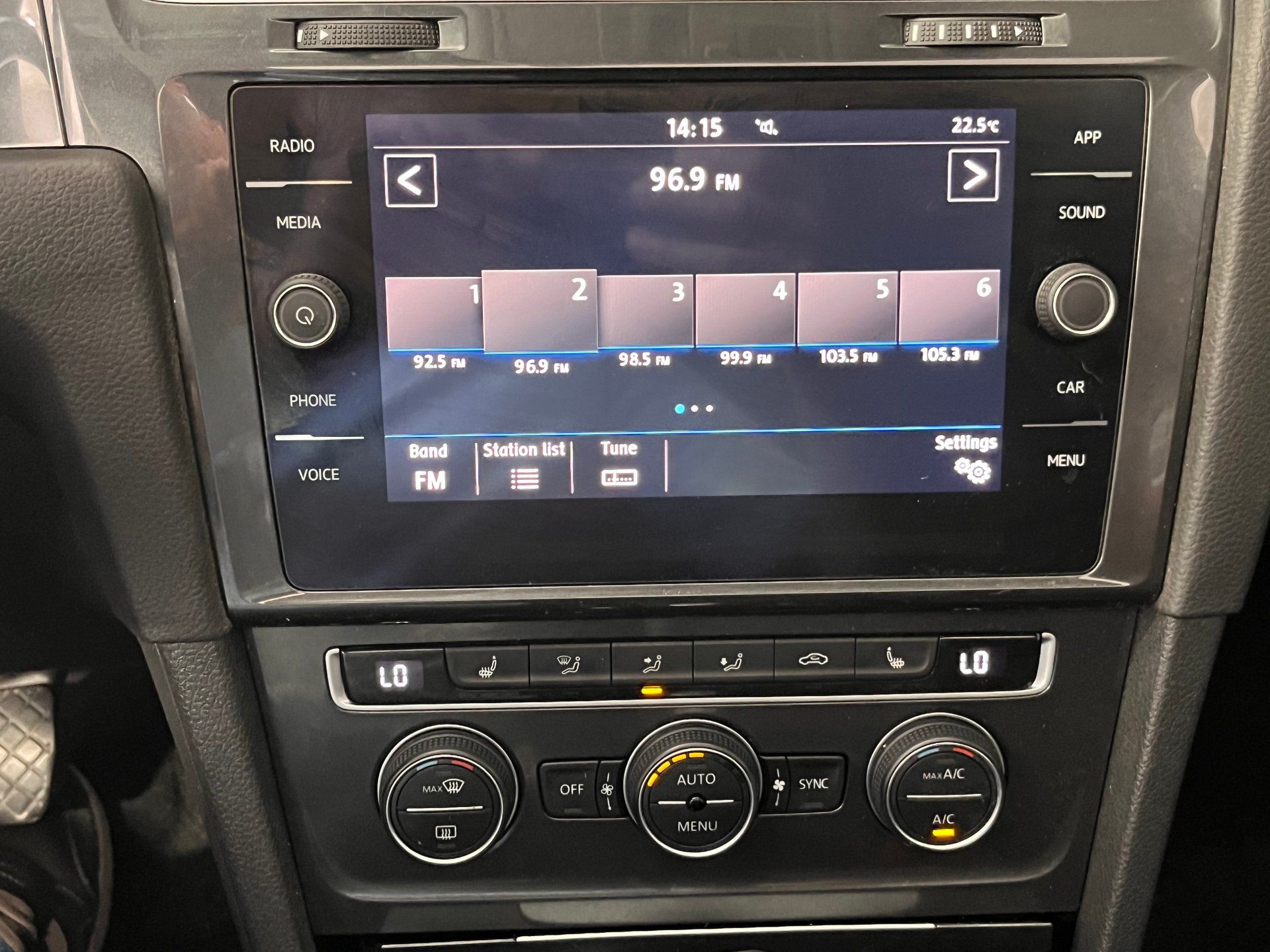 Volkswagen Golf SportWagen 2019 - Image 16