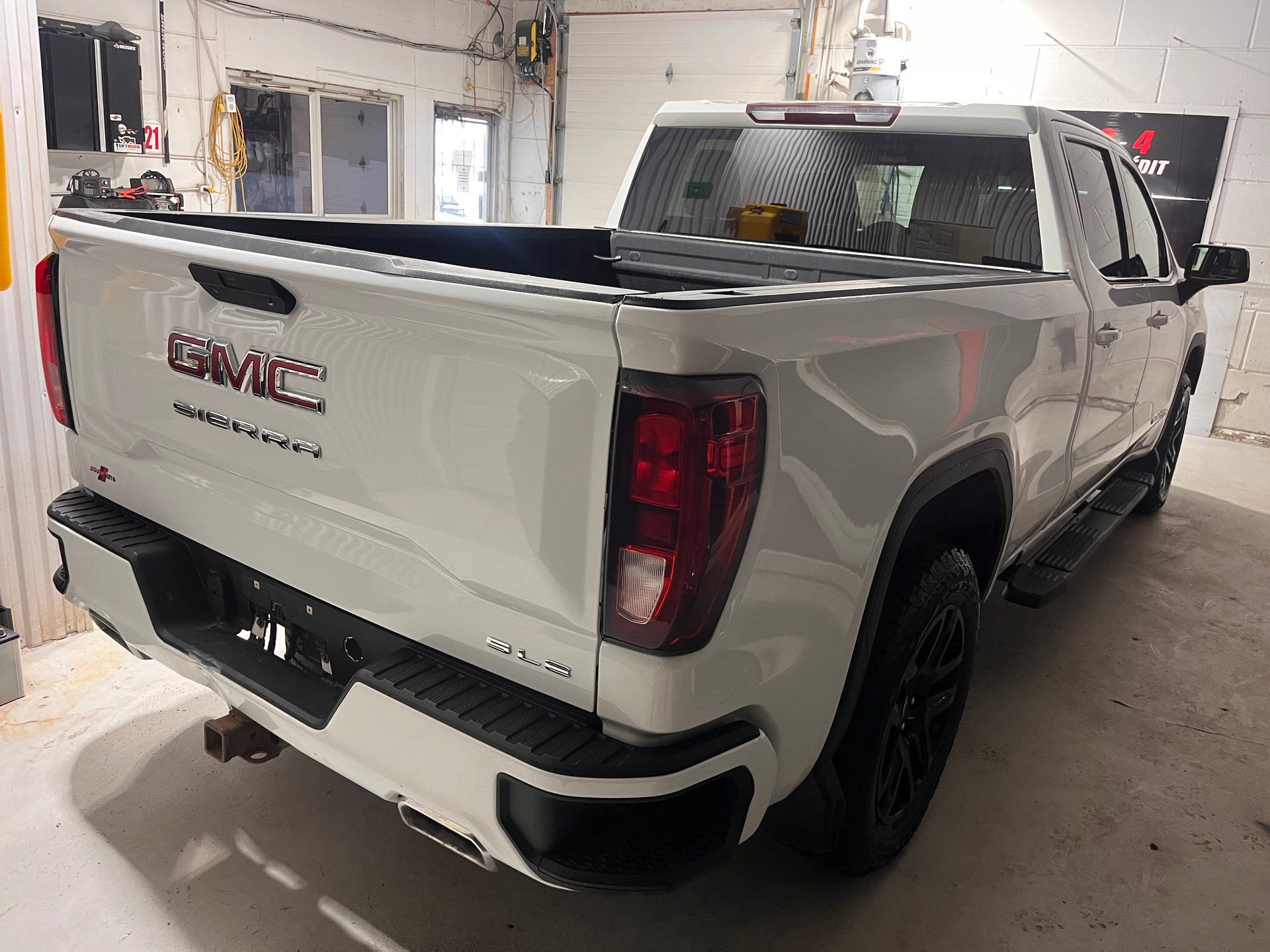 GMC Sierra 1500 2021 - Image 4
