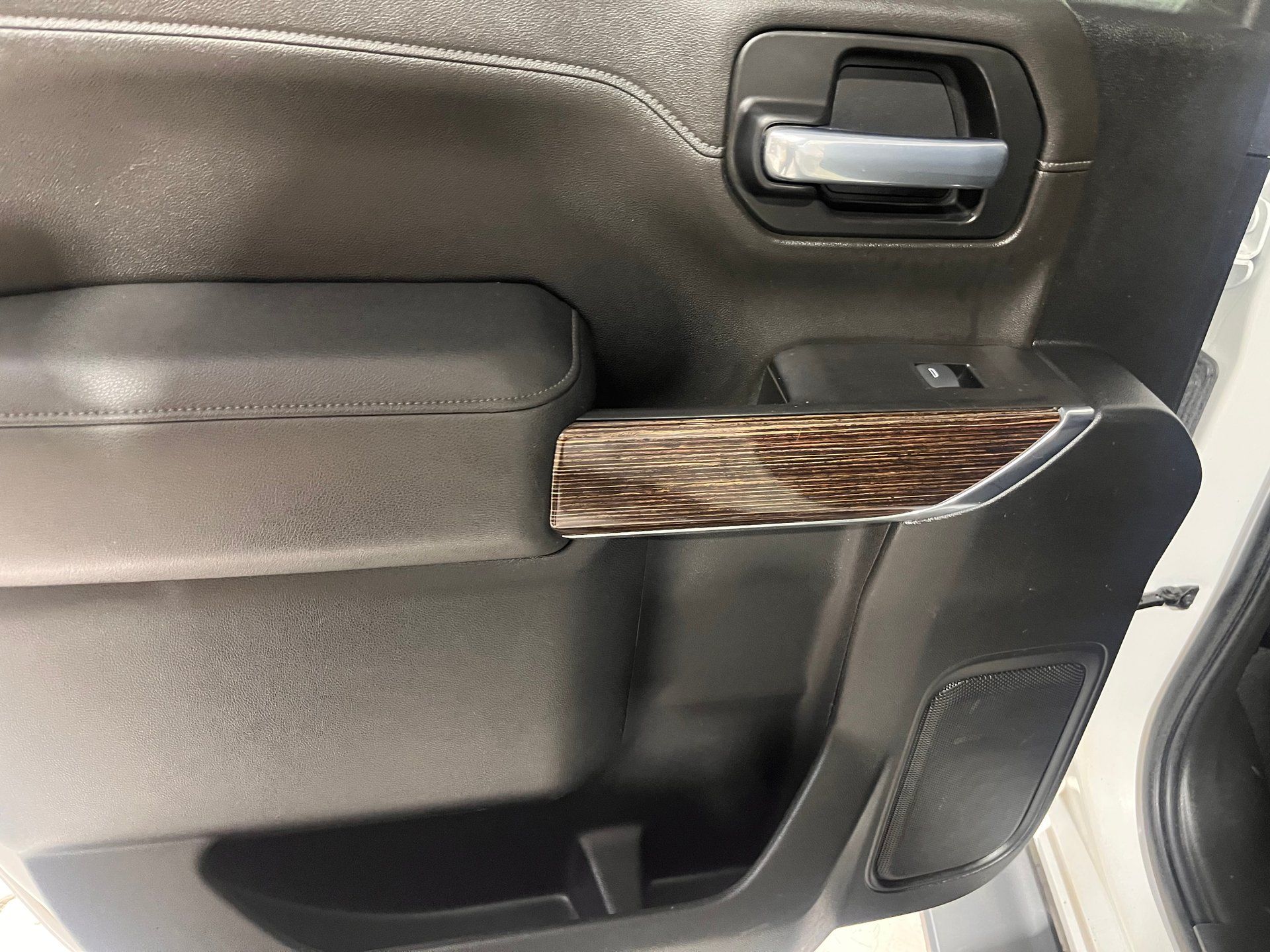 GMC Sierra 1500 2021 - Image 5