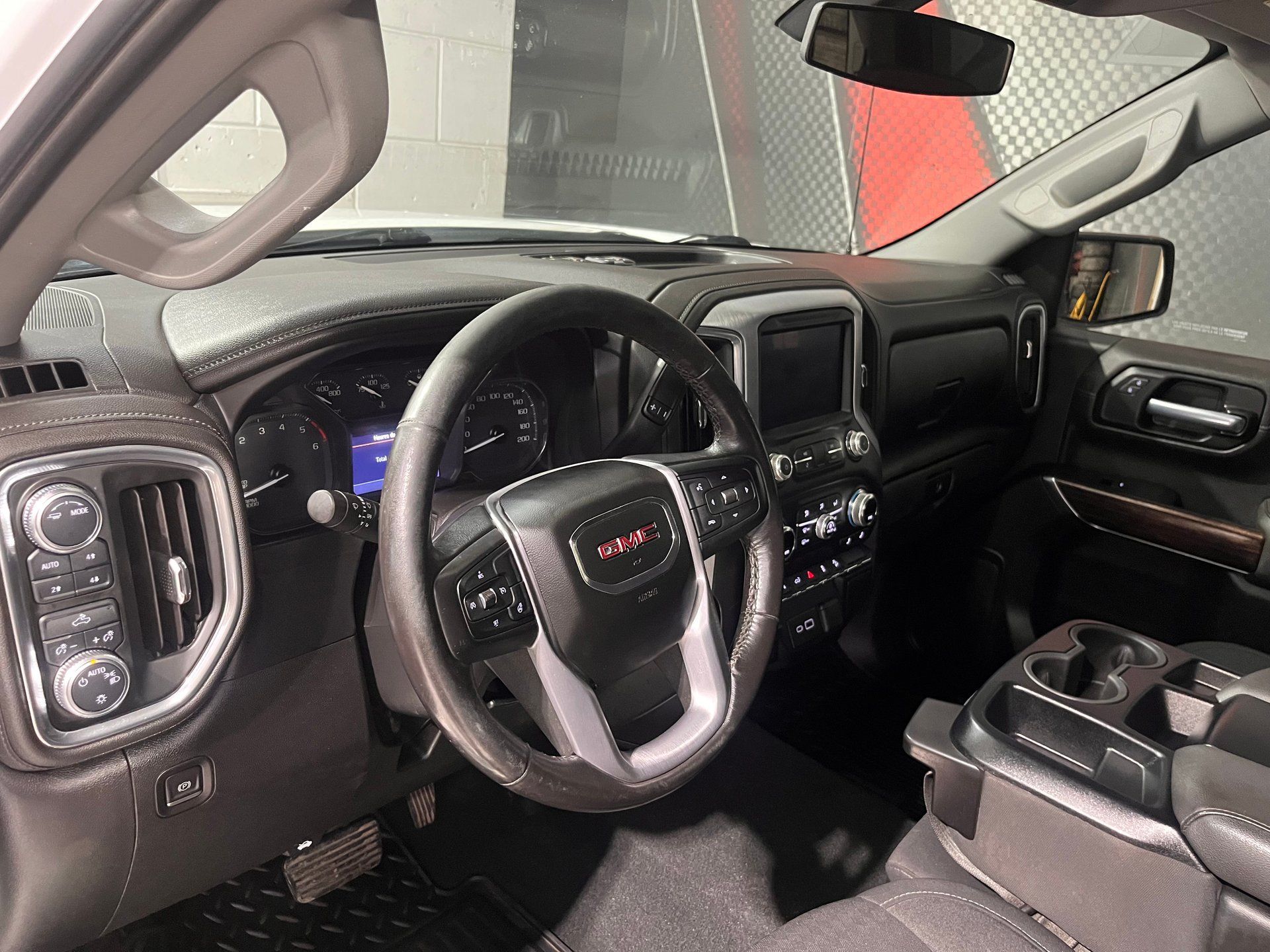 GMC Sierra 1500 2021 - Image 8