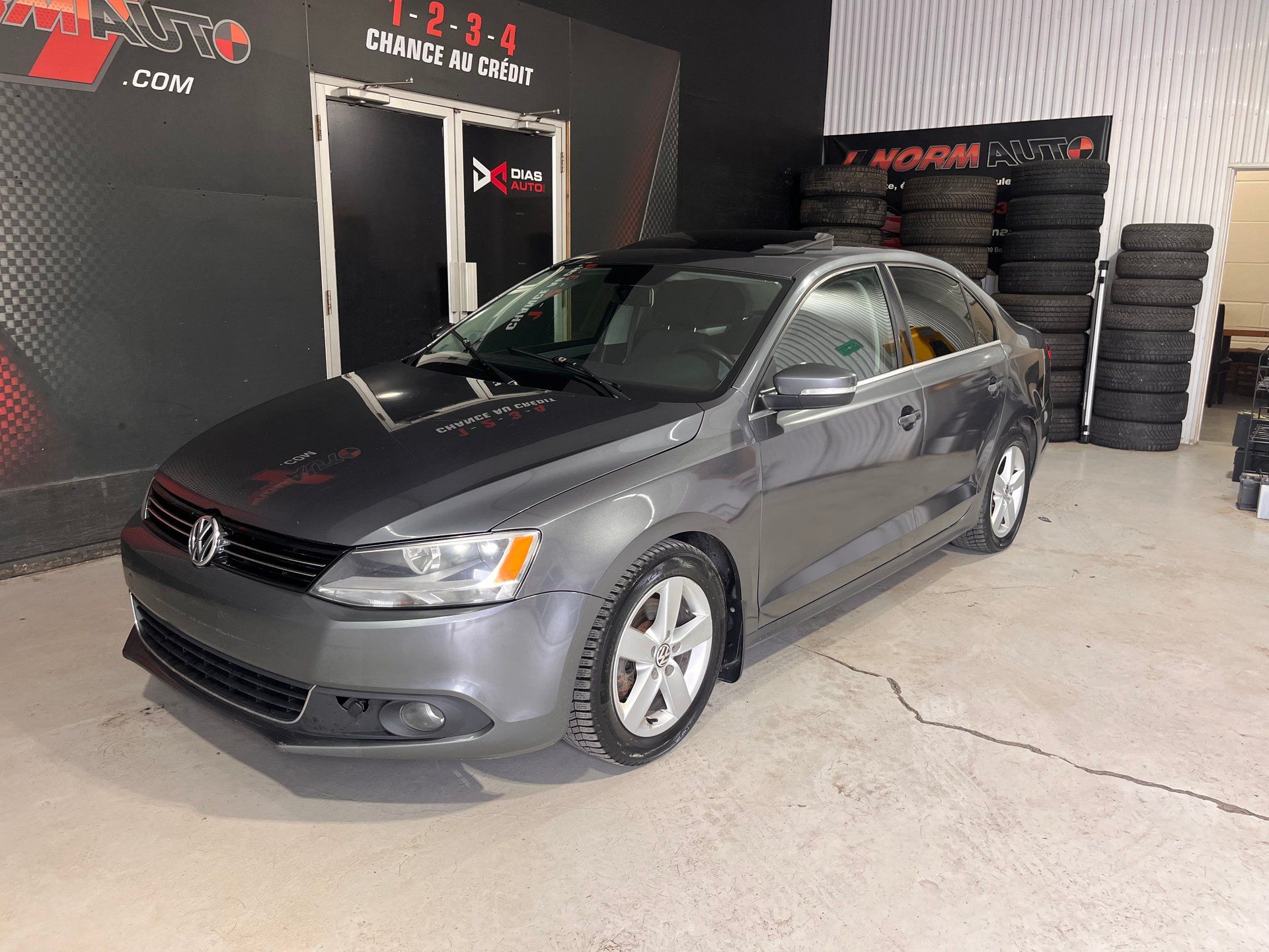 Volkswagen Jetta 2013 - Image 2
