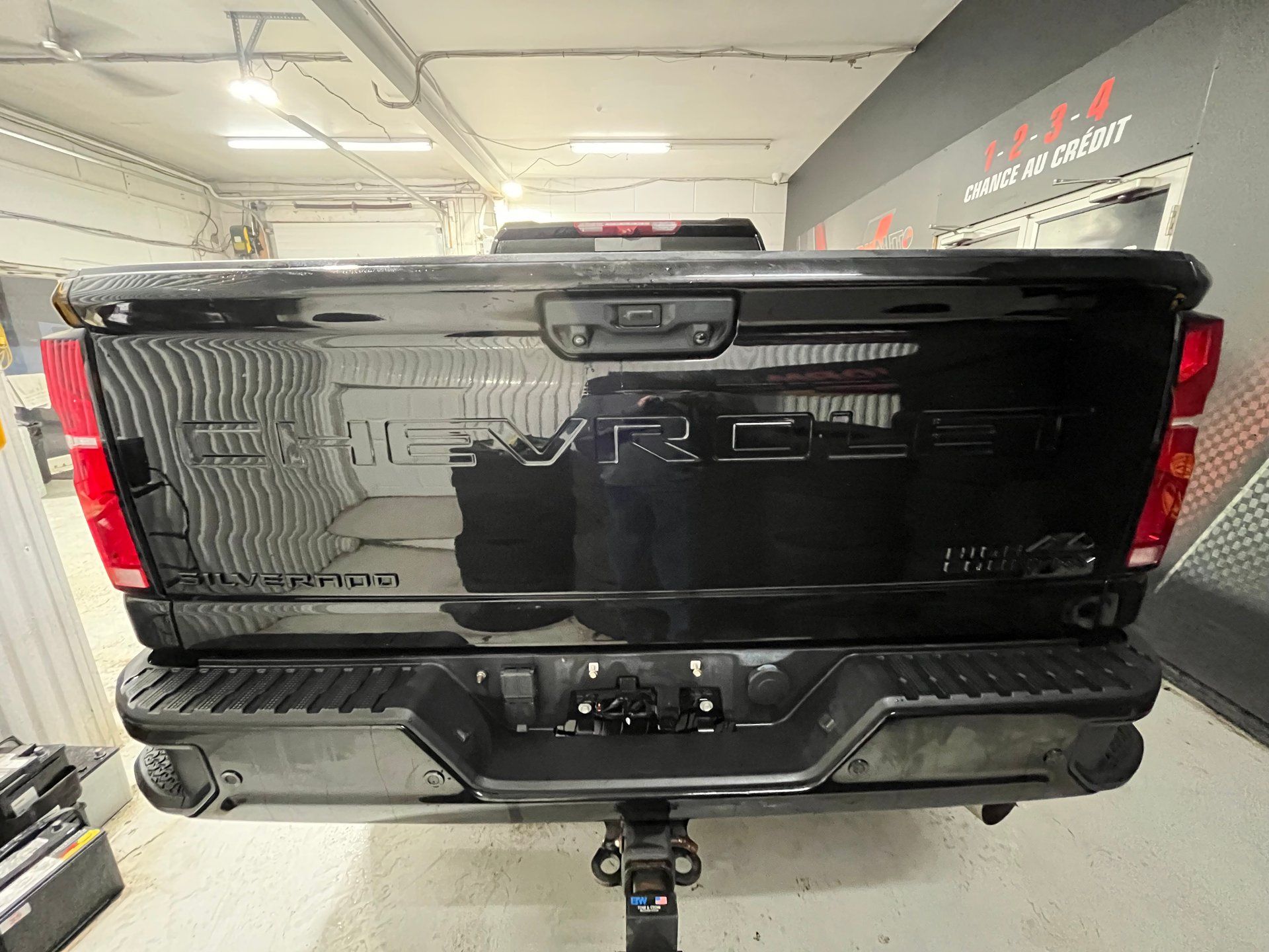 Chevrolet Silverado 2500HD 2024 - Image 9 