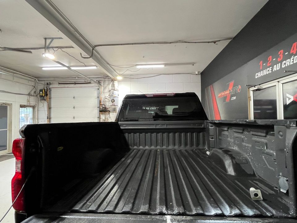 Chevrolet Silverado 2500HD 2022 - Image 9
