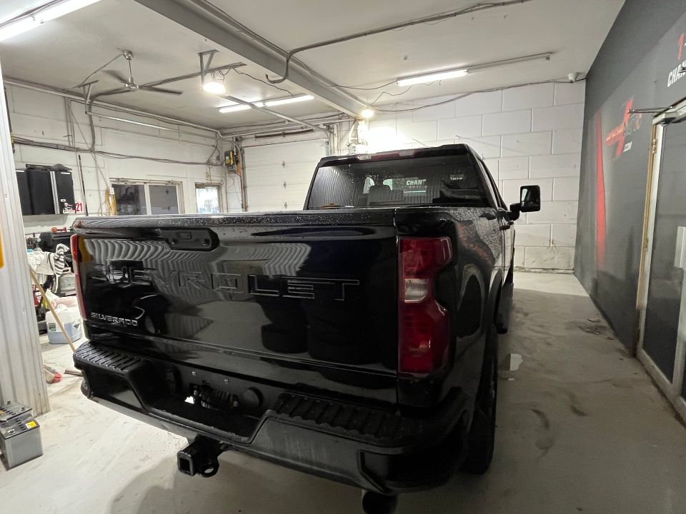 Chevrolet Silverado 2500HD 2022 - Image 10