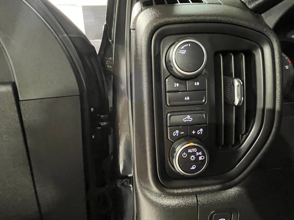 Chevrolet Silverado 2500HD 2022 - Image 16