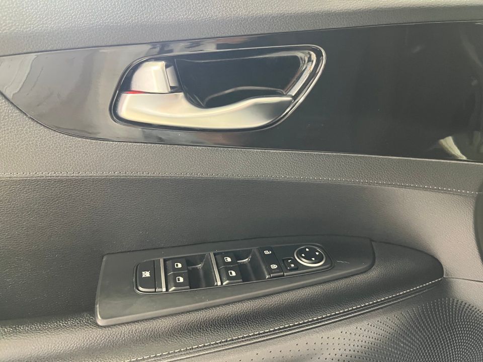 Kia Forte 2021 - Image 13