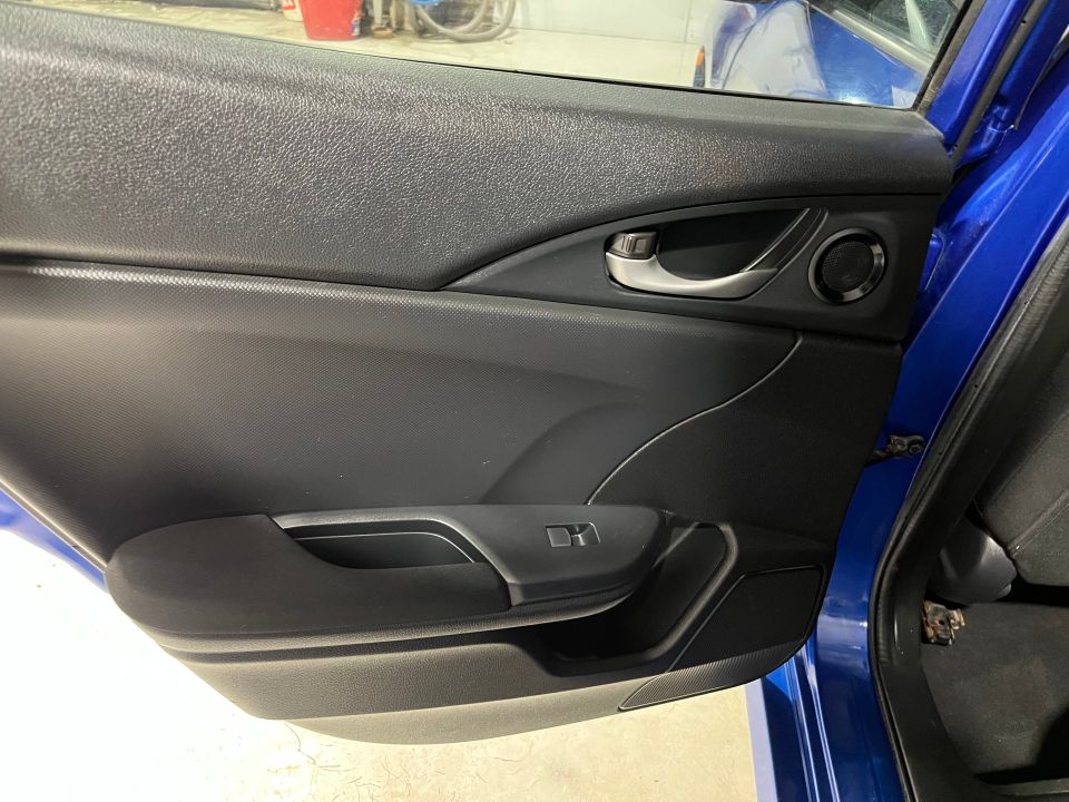 Honda Civic 2017 - Image 6