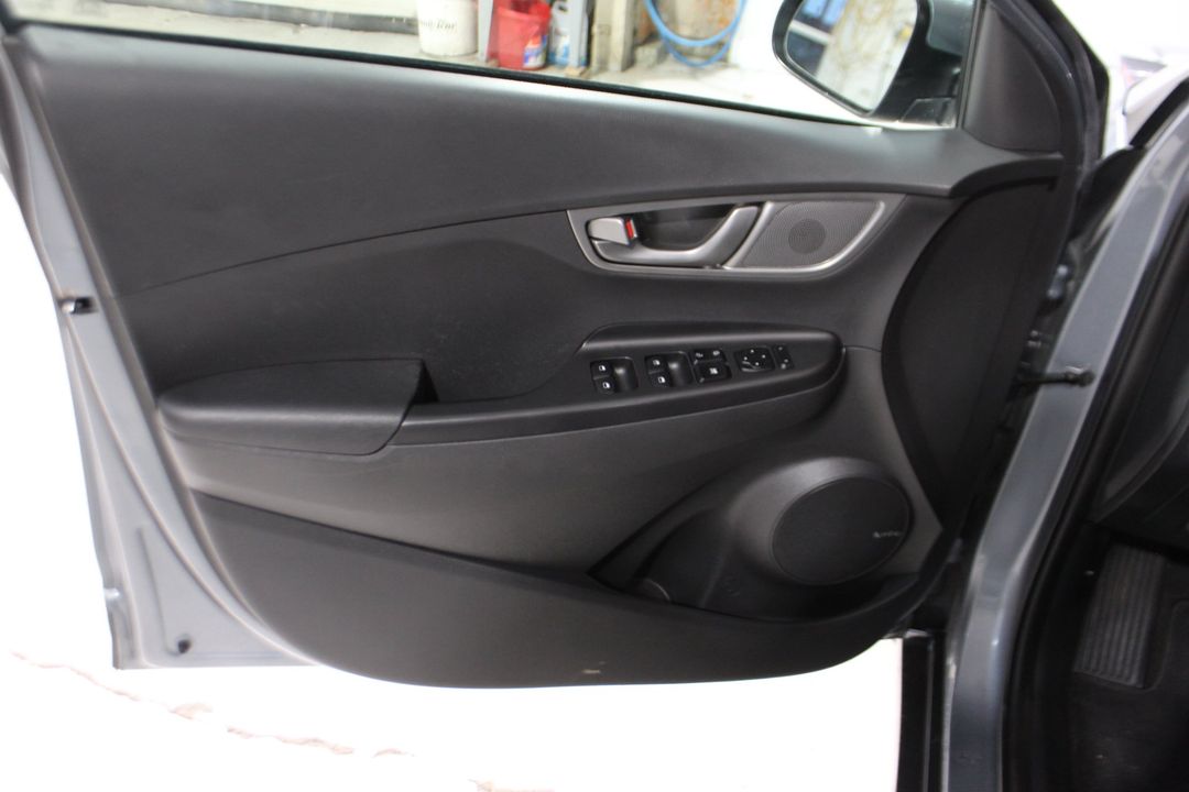 Hyundai Kona EV 2021 - Image 9