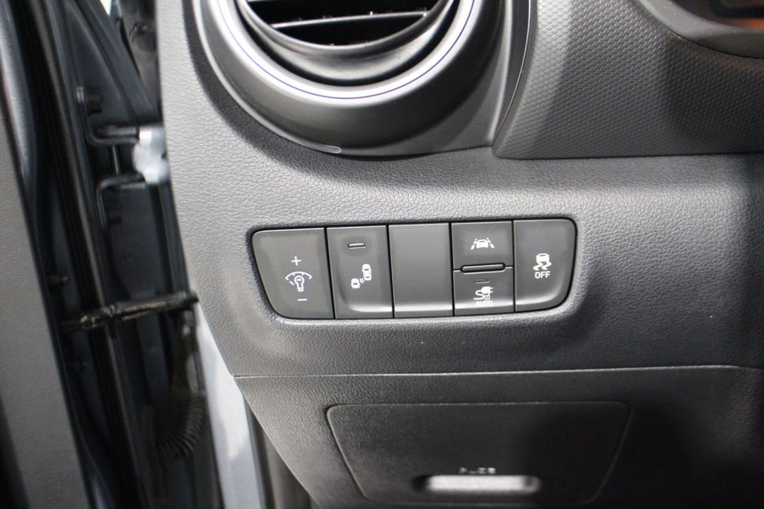 Hyundai Kona EV 2021 - Image 11