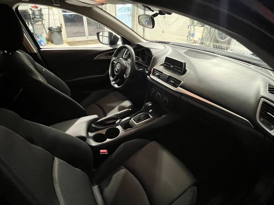 Mazda Mazda3 2017 - Image 12