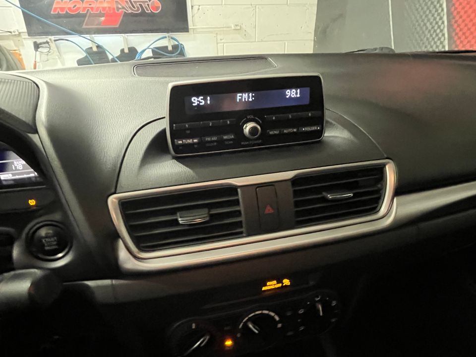 Mazda Mazda3 2017 - Image 22