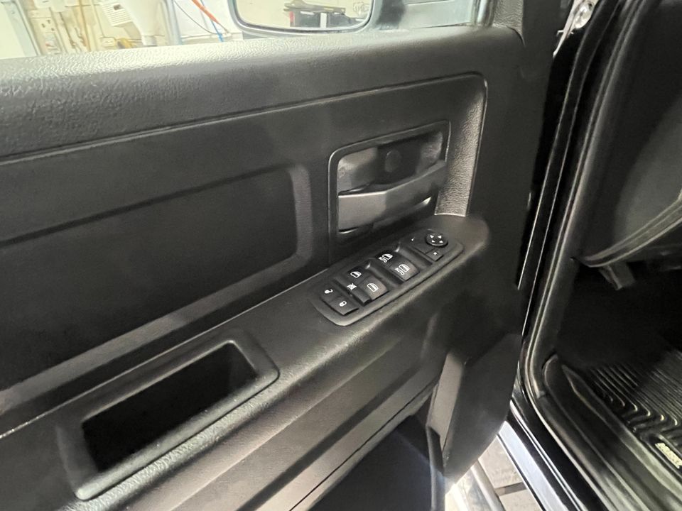 Ram Ram 1500 Classic 2019 - Image 18