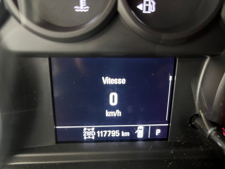 GMC Sierra 1500 2019 - Image 18