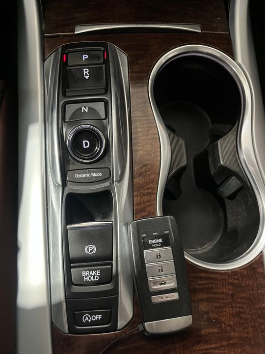 Acura TLX 2018 - Image 16