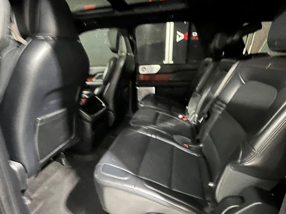 Lincoln Navigator 2024 - Image 9