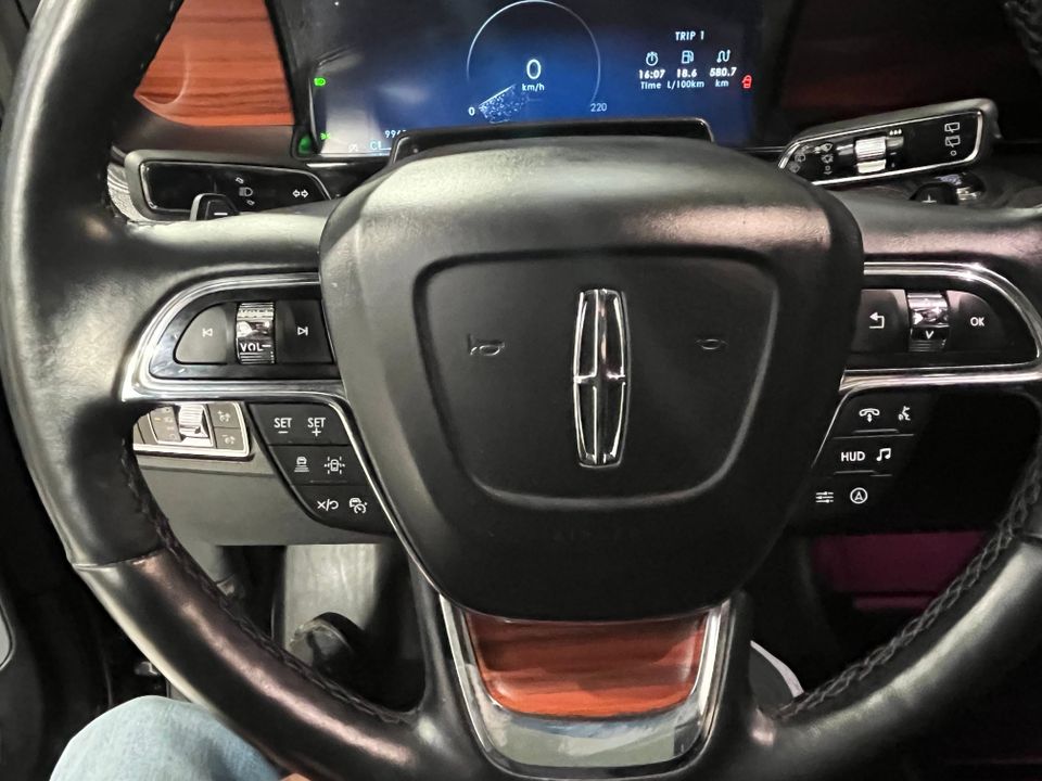 Lincoln Navigator 2024 - Image 18