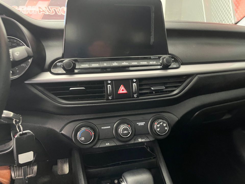 Kia Forte 2019 - Image 11