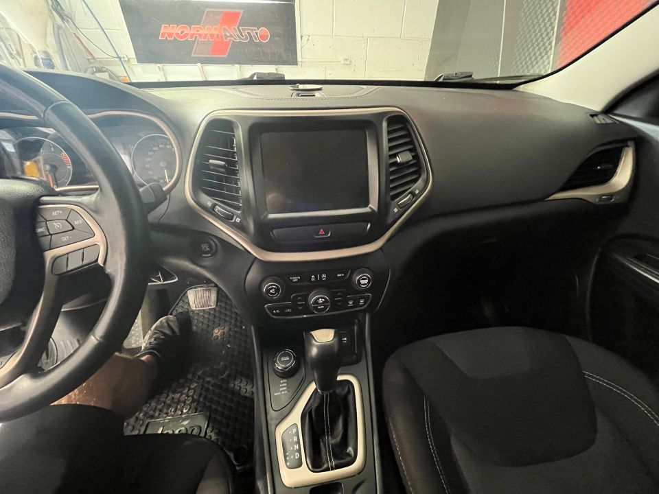 Jeep Cherokee 2016 - Image 18